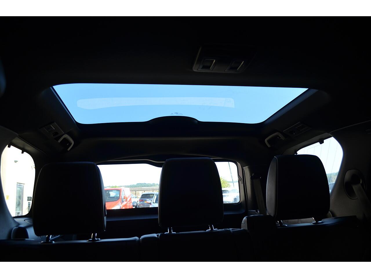 Land Rover Discovery view 47