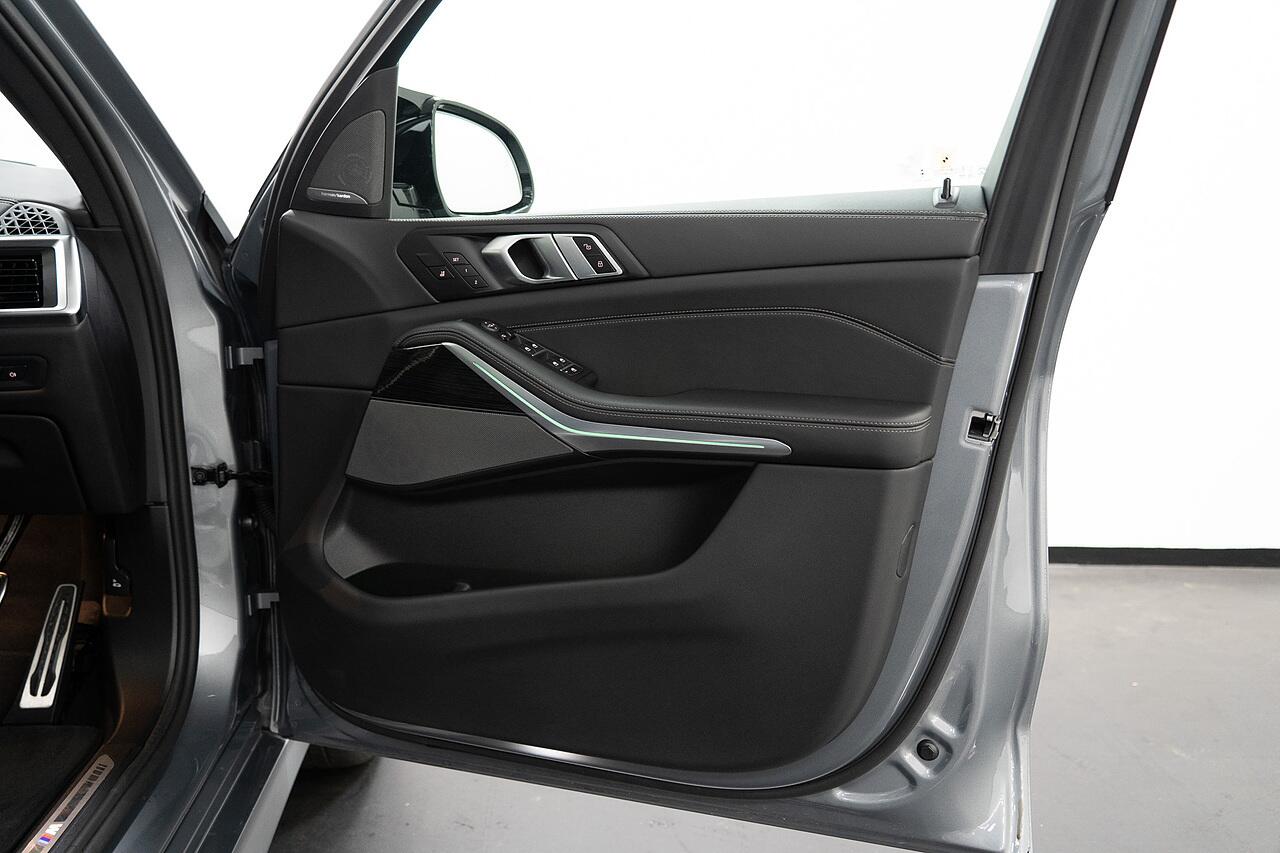 BMW X5 view 26