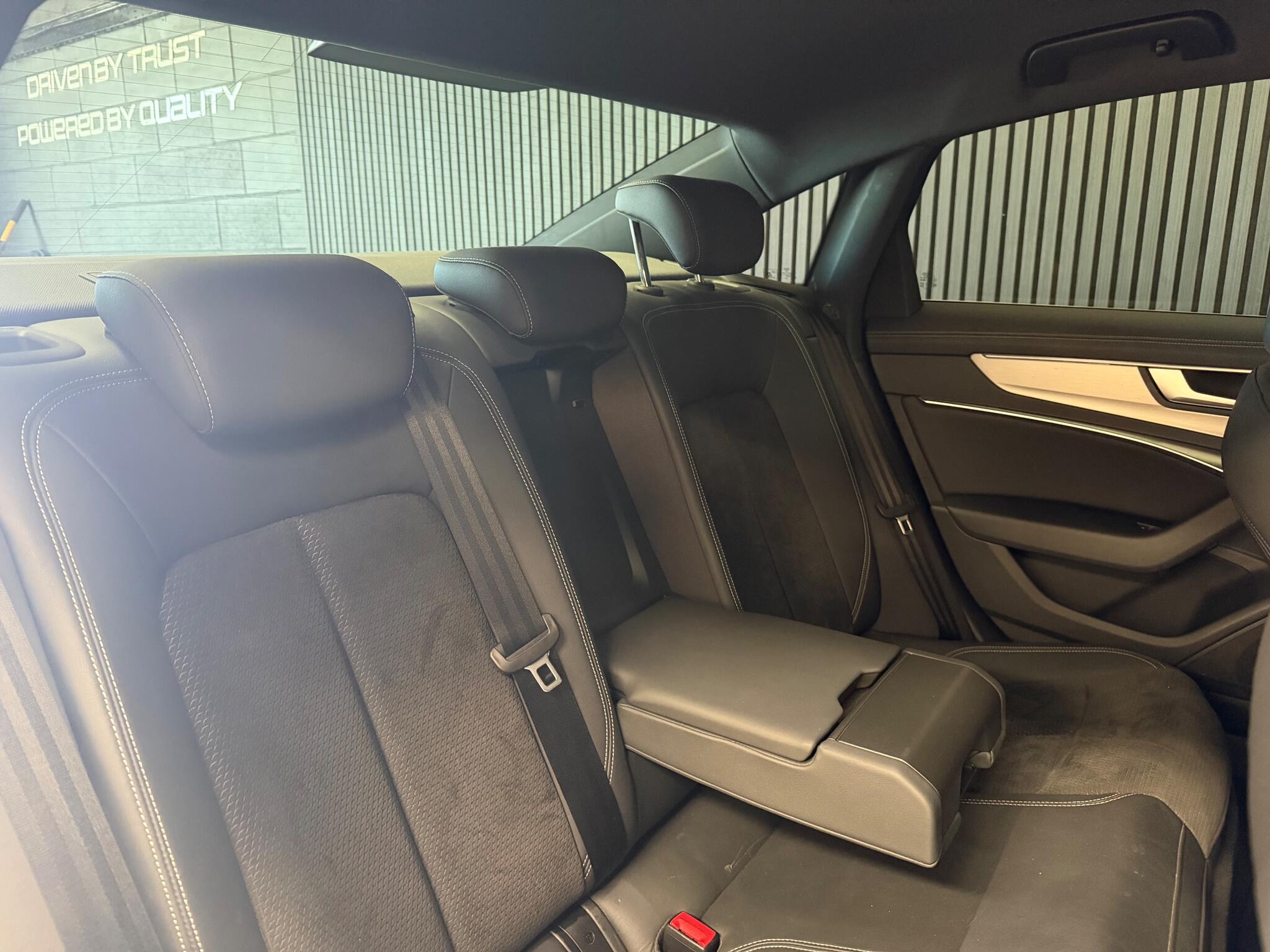 Audi A6 view 30