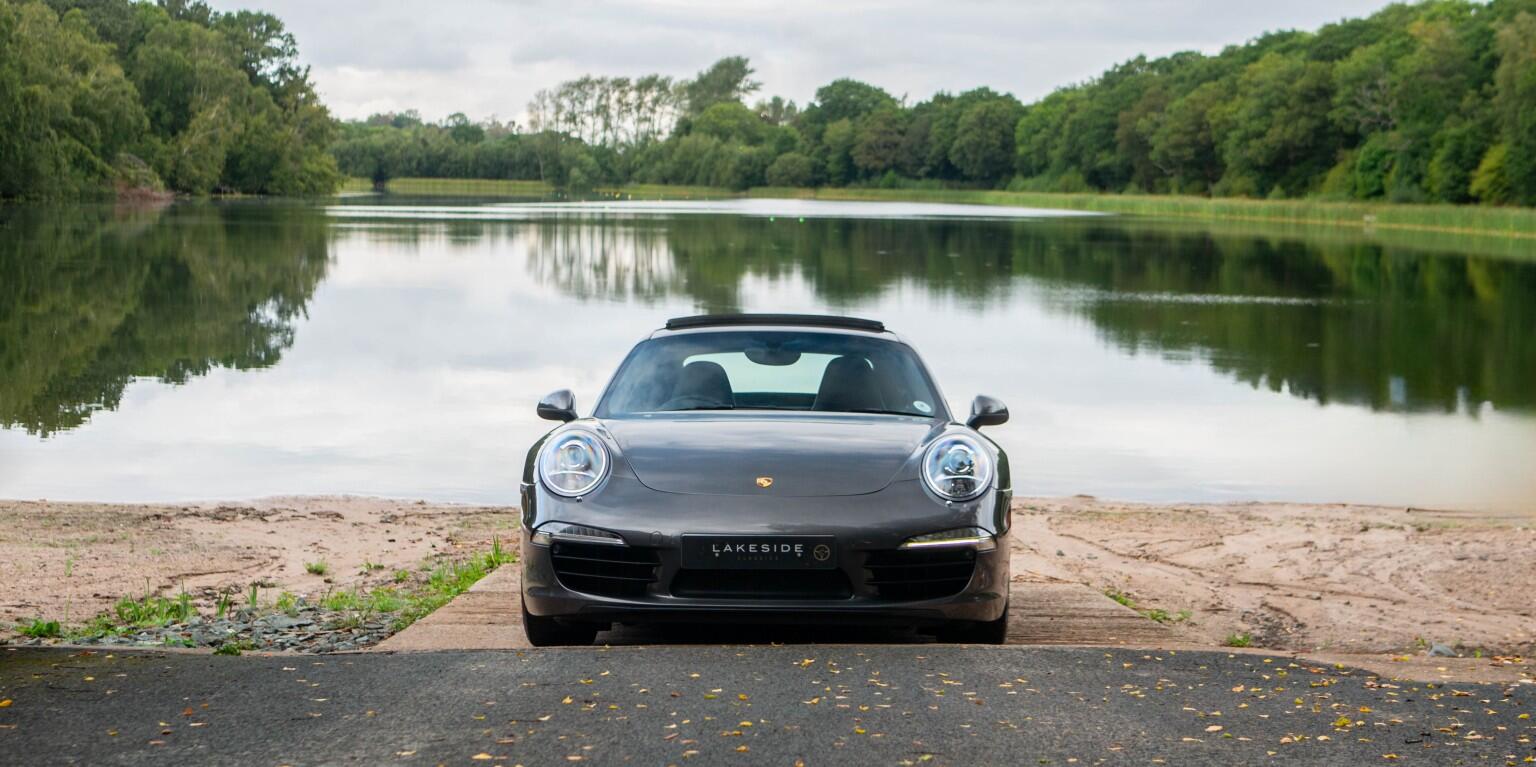 Porsche 911 view 2