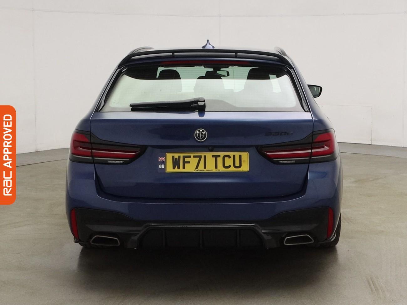 BMW 5 Series view 9