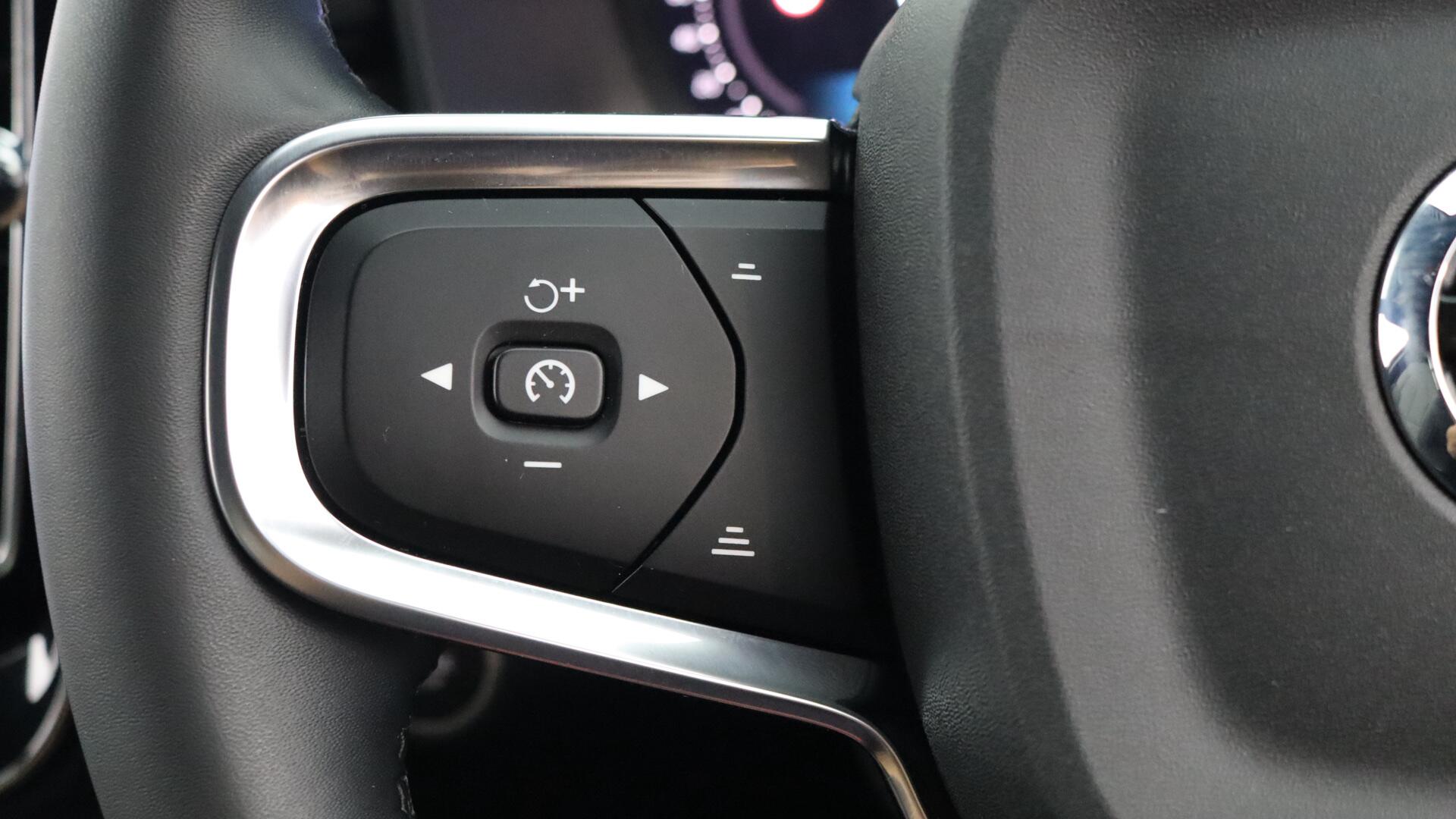 Volvo XC40 view 19