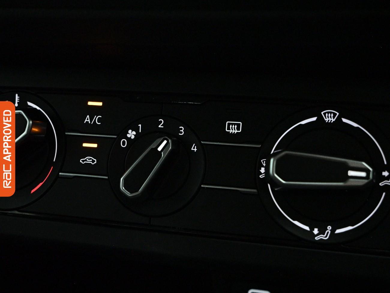 Volkswagen Polo view 16