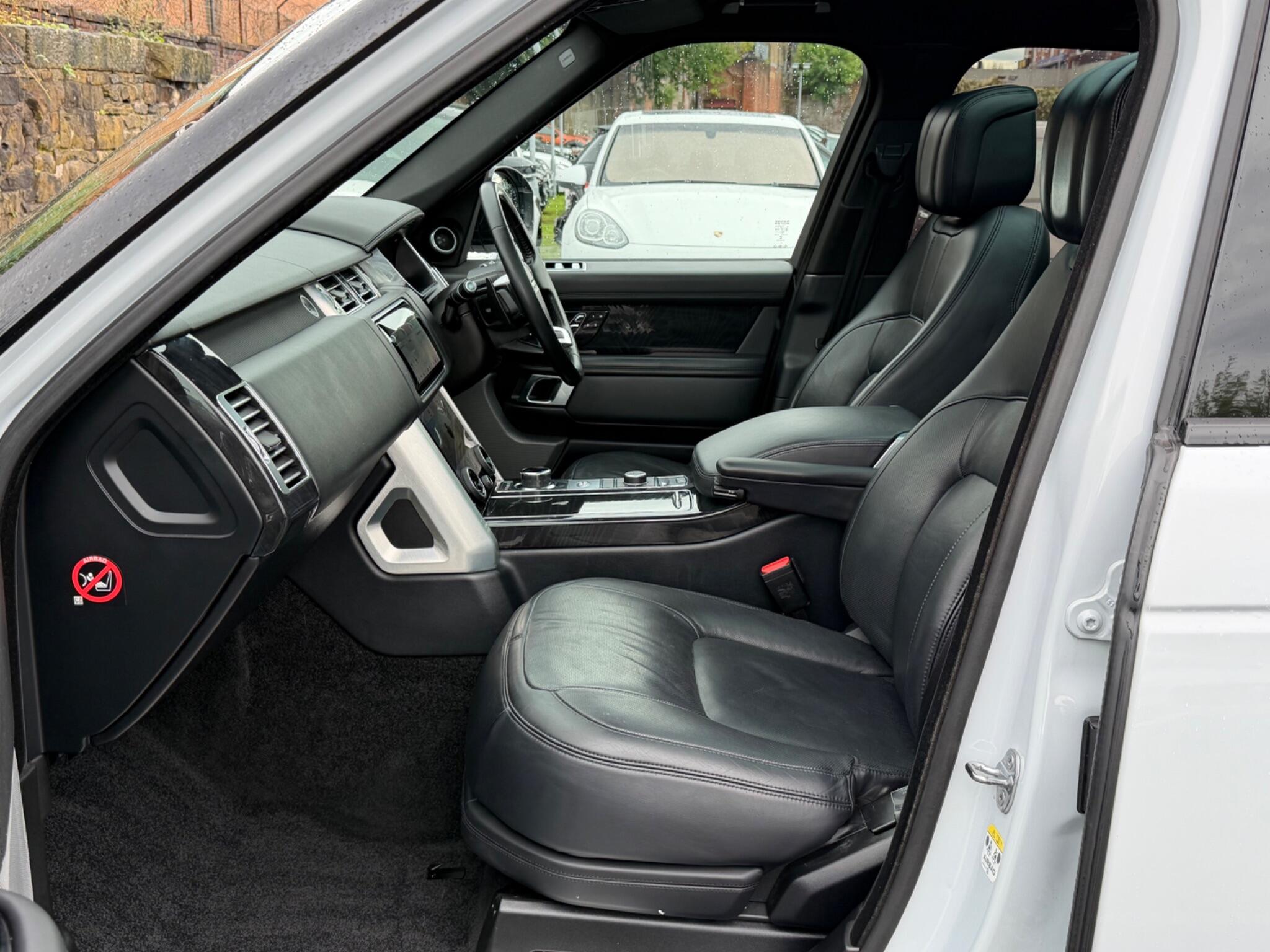 Land Rover Range Rover view 17