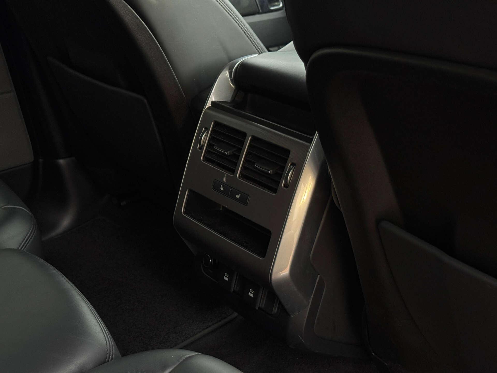 Land Rover Range Rover Sport view 32