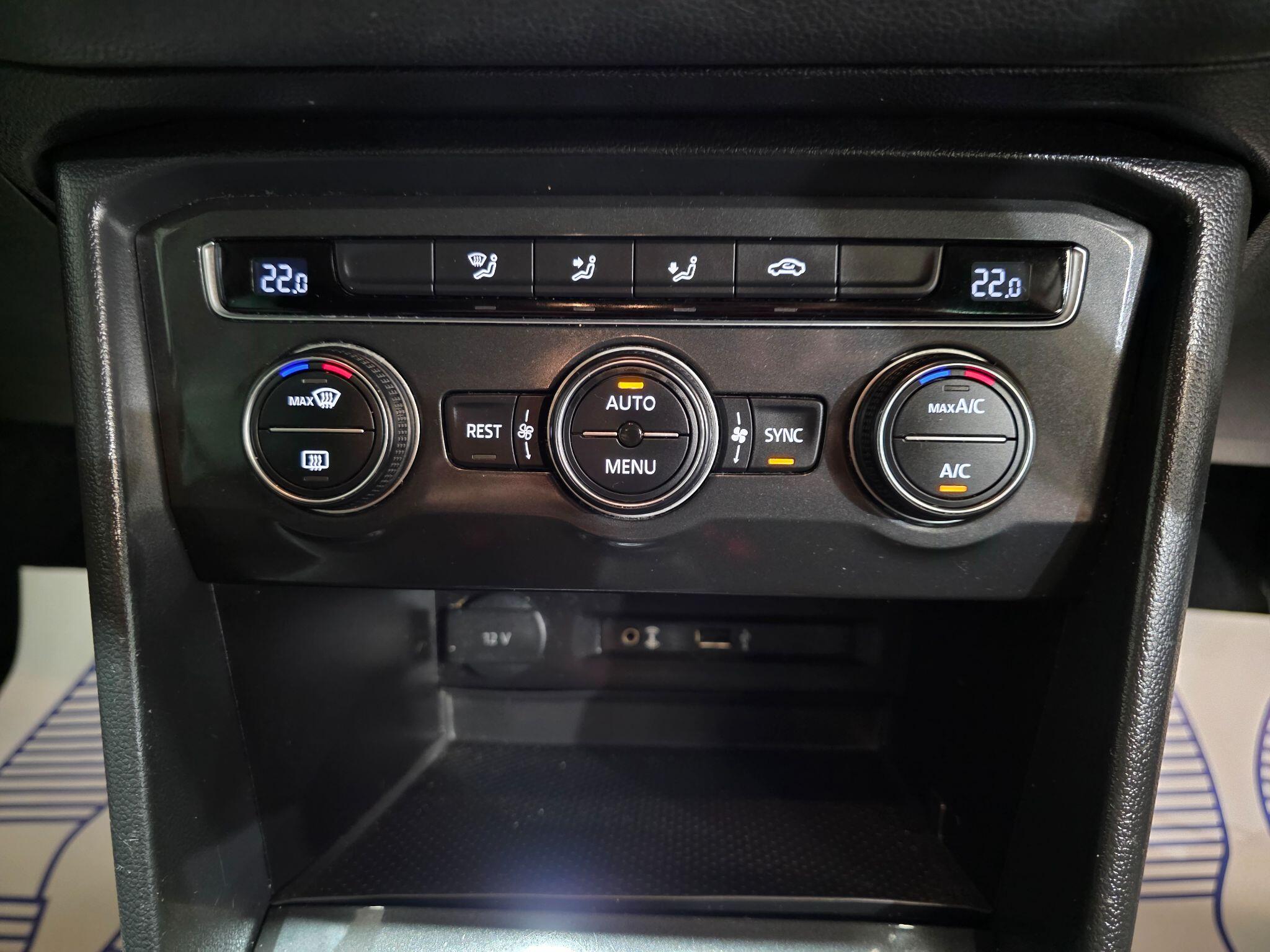 Volkswagen Tiguan view 9