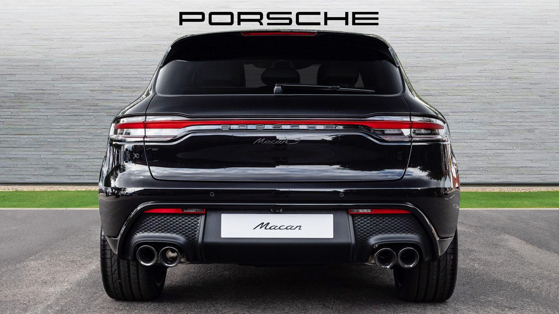 Porsche Macan view 6