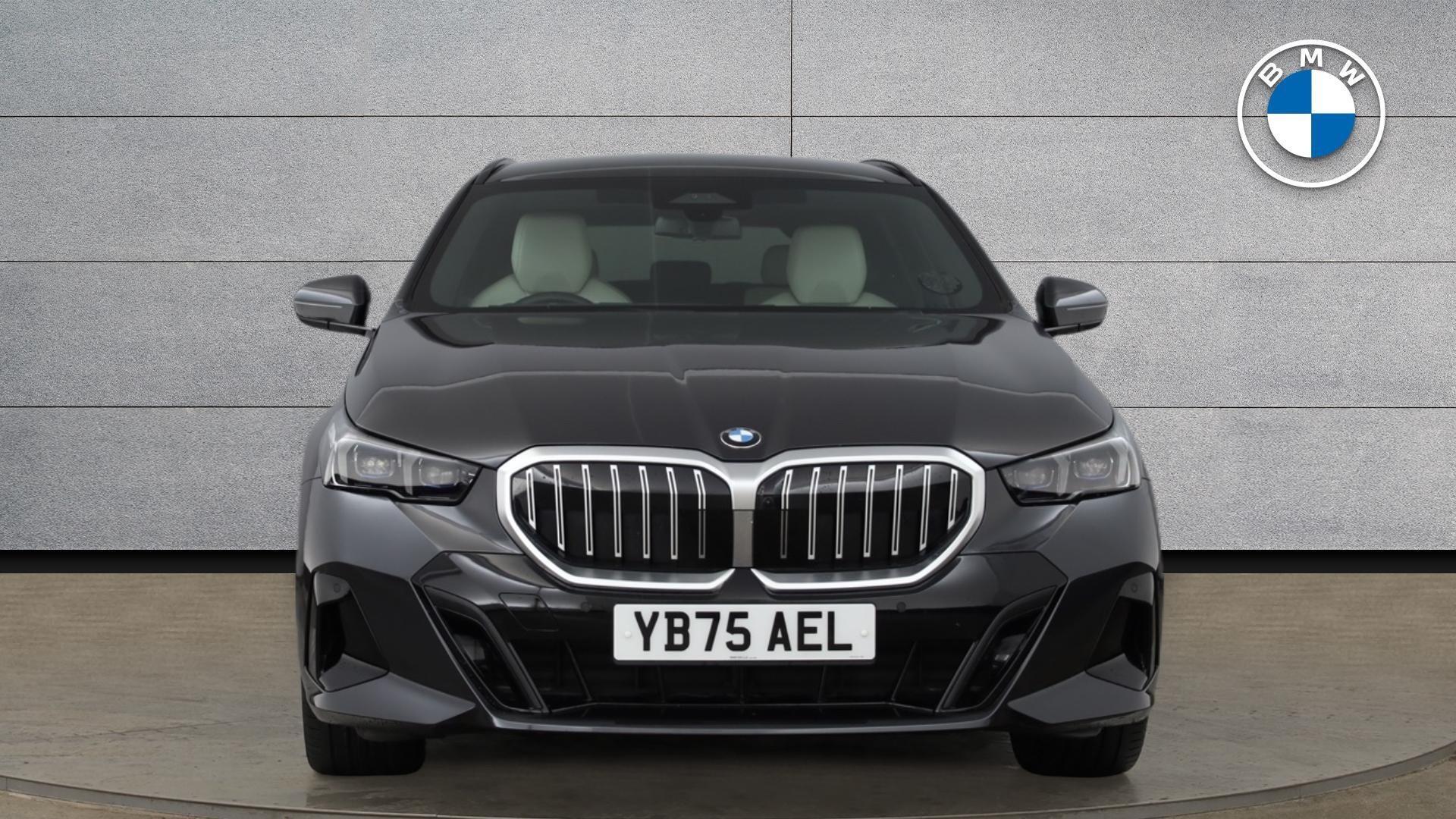 BMW 5 Series view 16