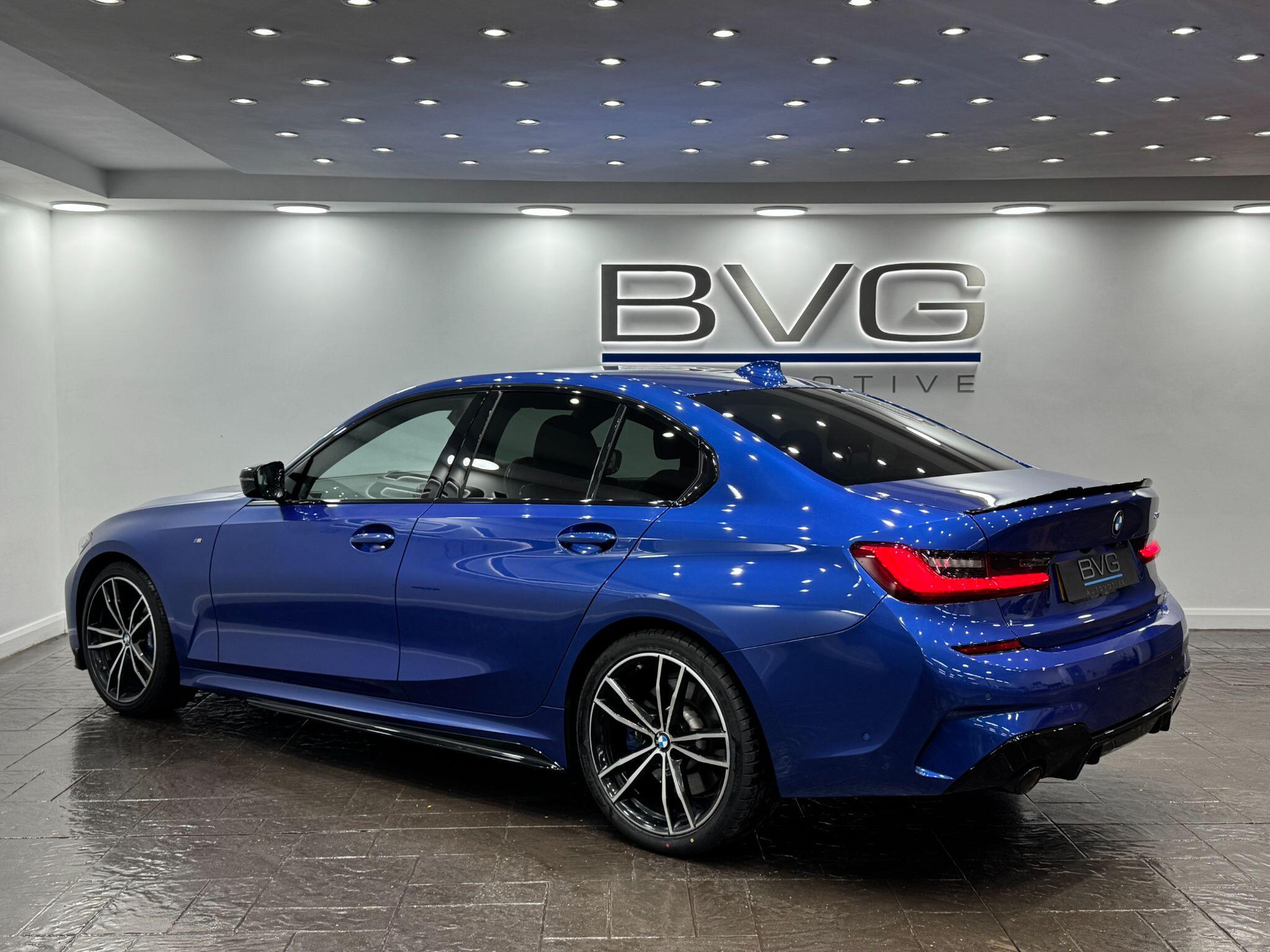 BMW 3 Series view 16