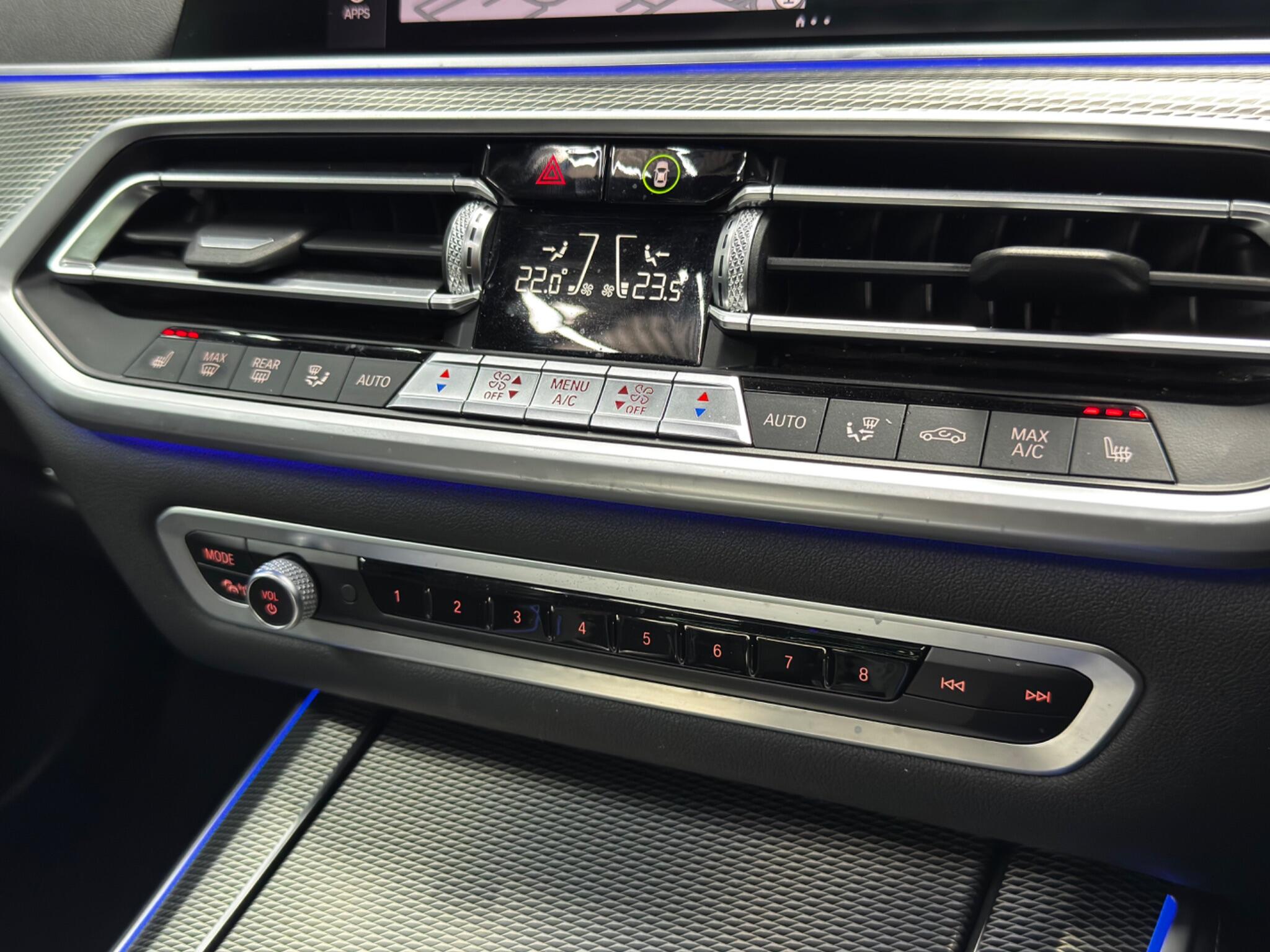 BMW X5 view 16