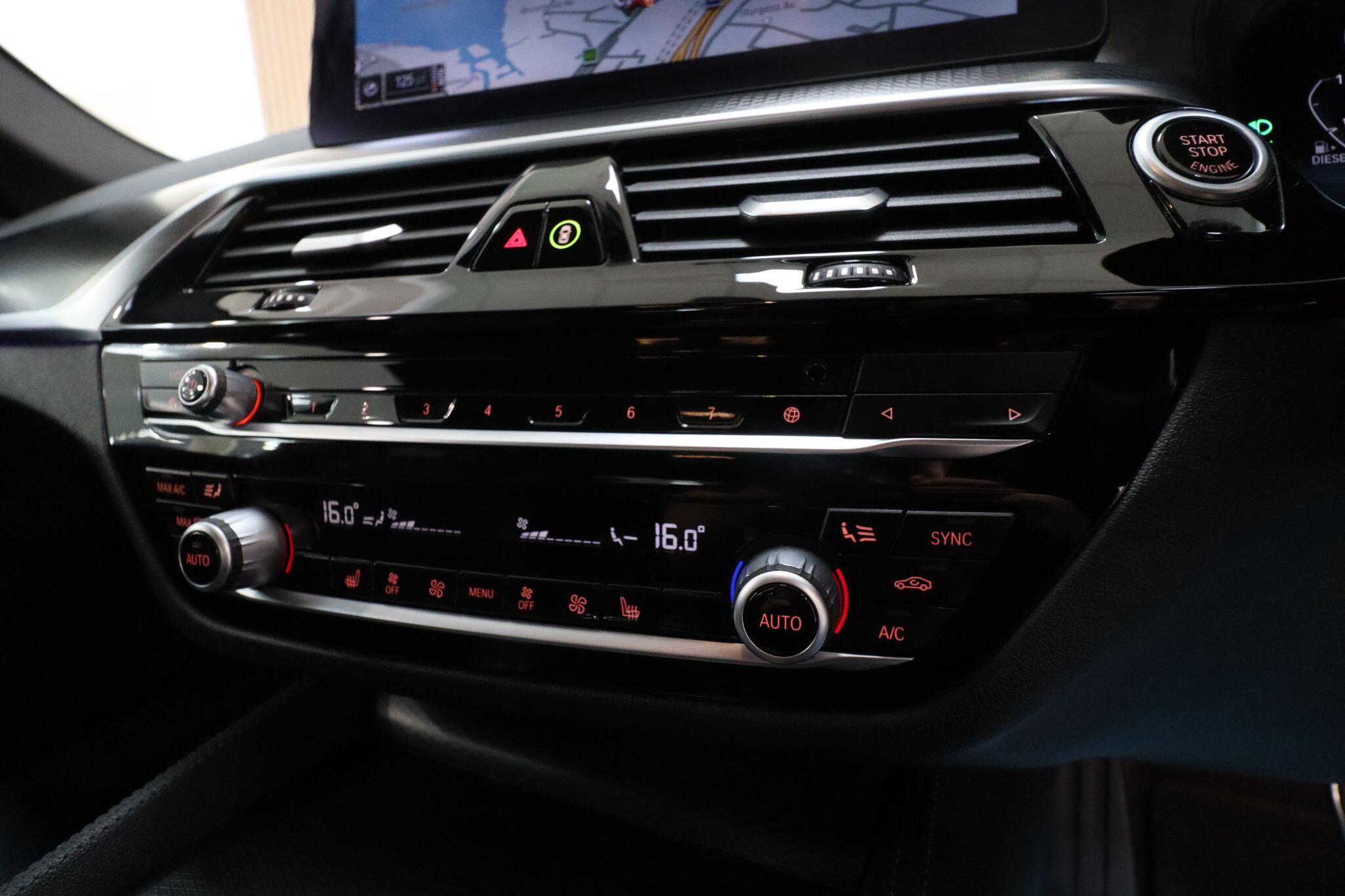 BMW 5 Series view 23