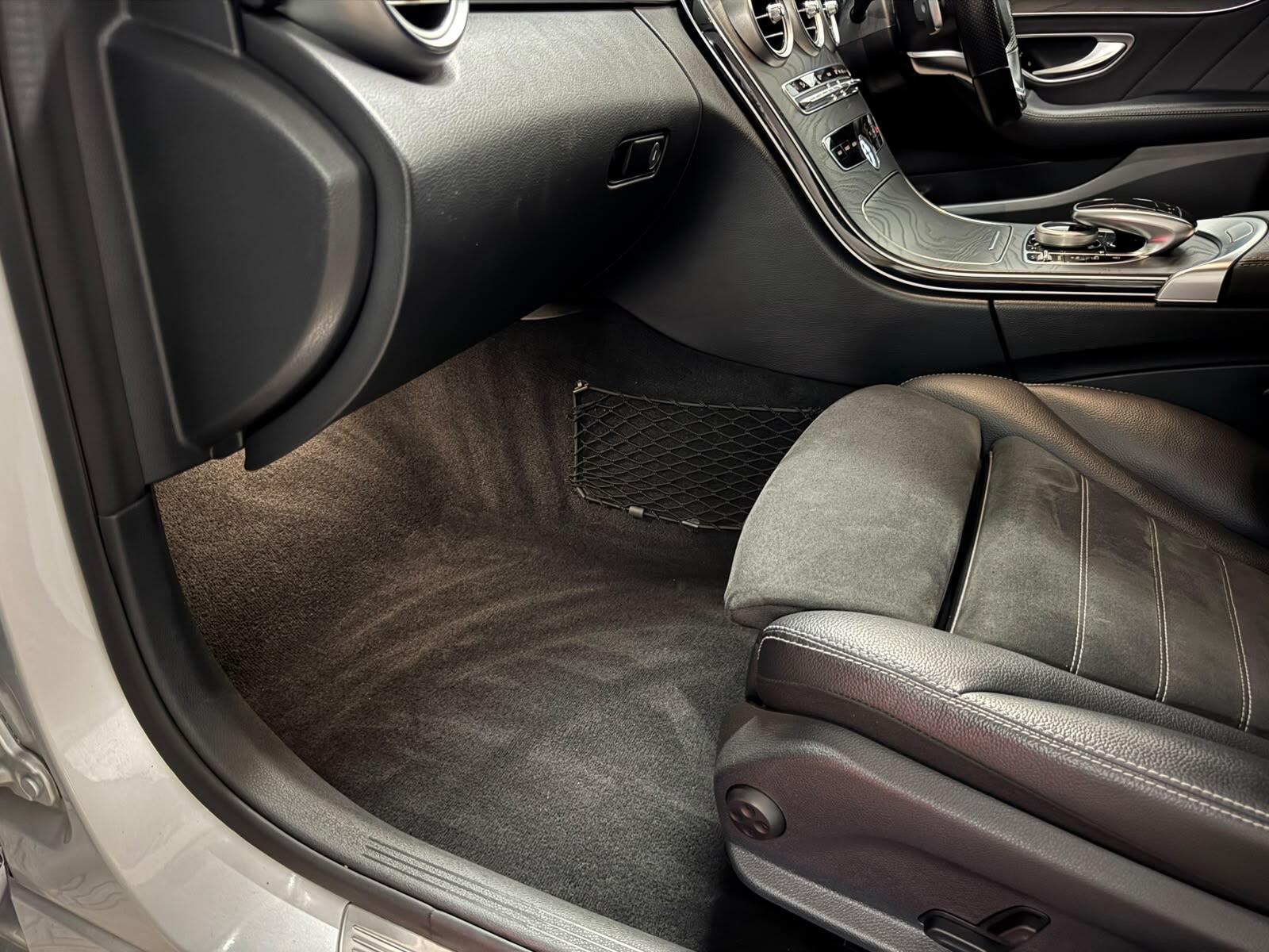 Mercedes-Benz C Class view 35