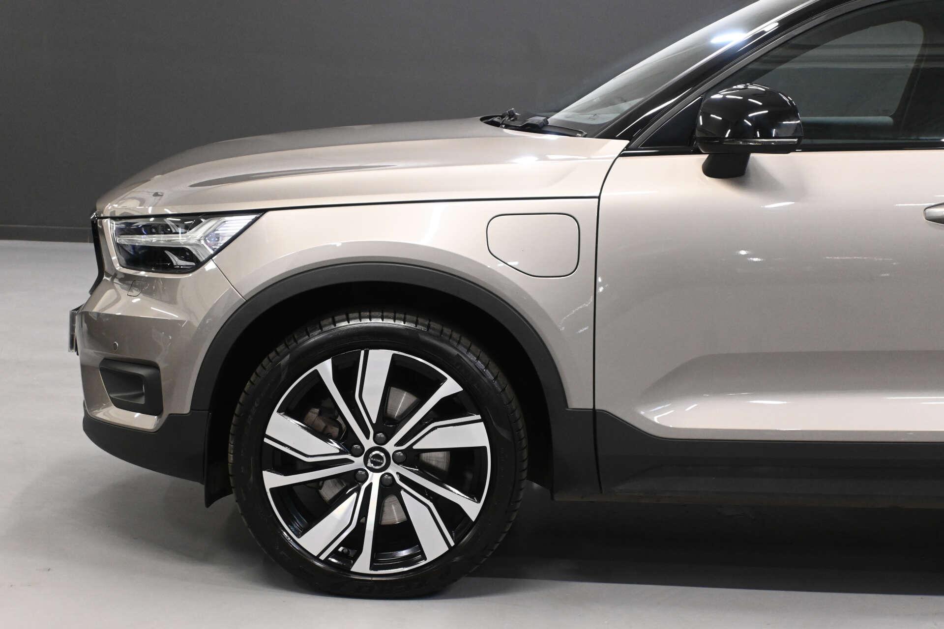 Volvo XC40 view 30
