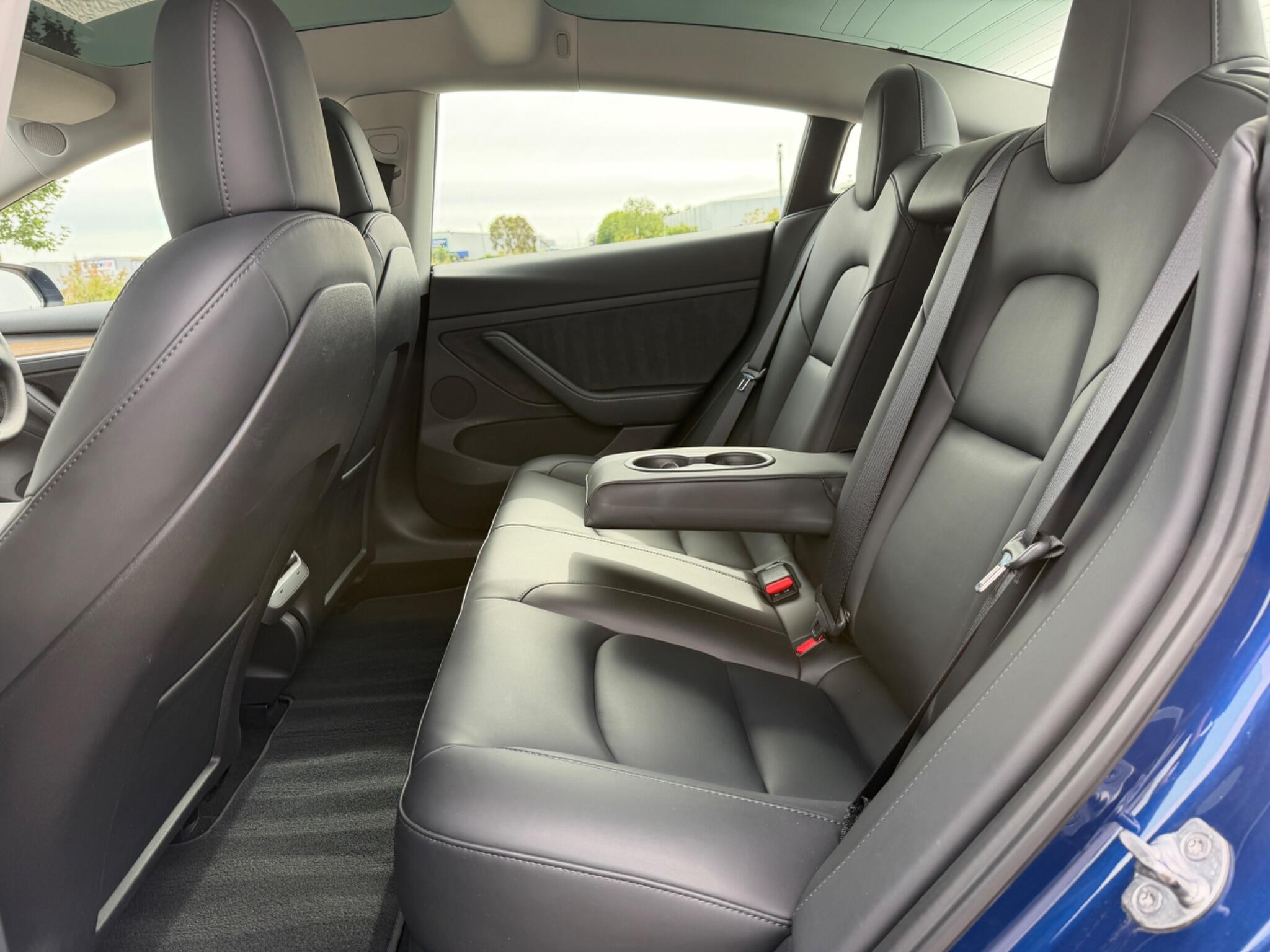 Tesla Model 3 view 36