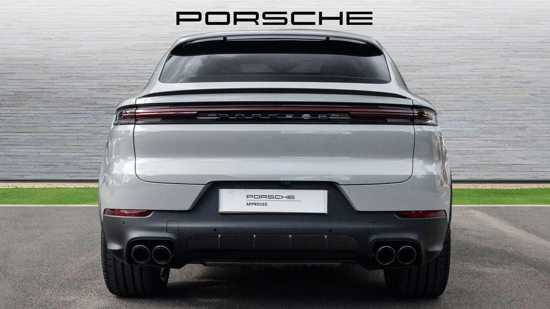Porsche Cayenne view 10