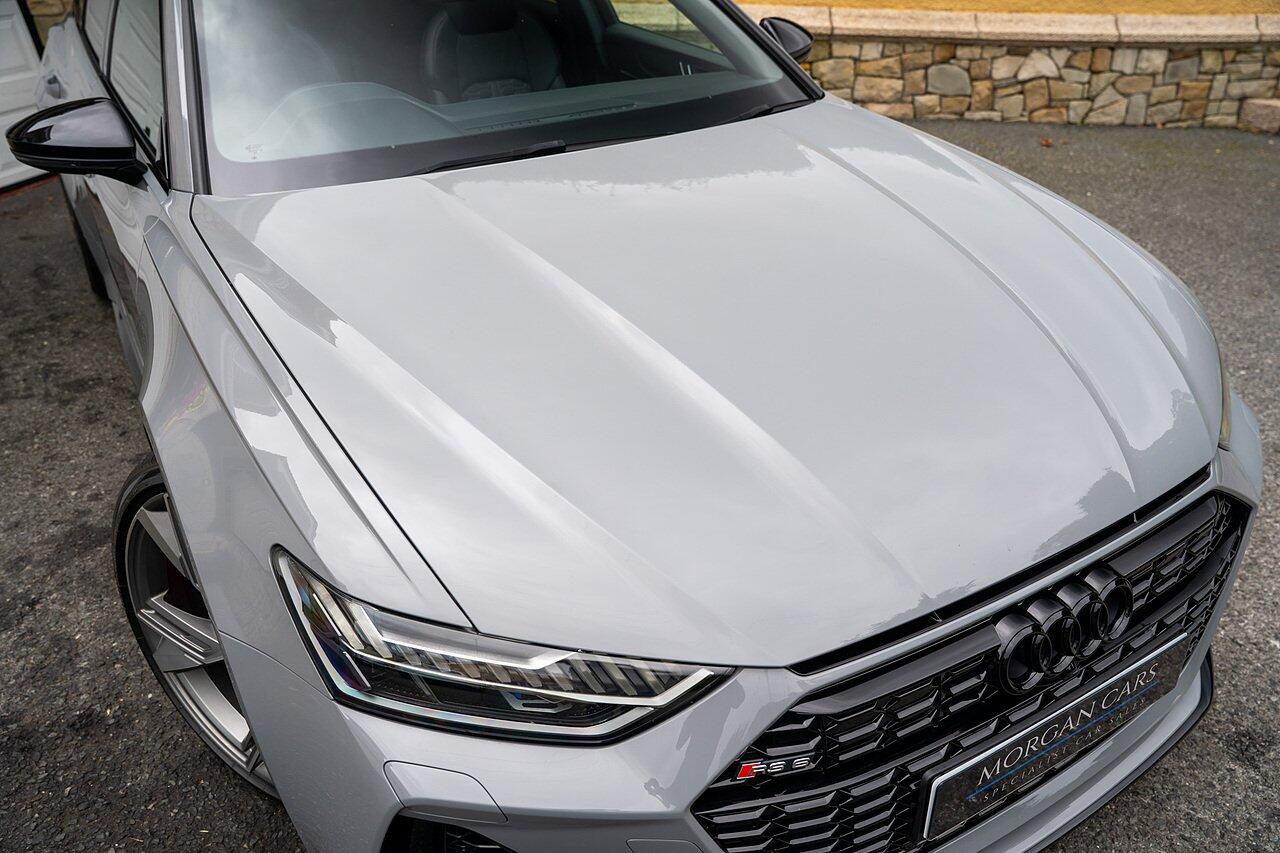 Audi RS6 view 32