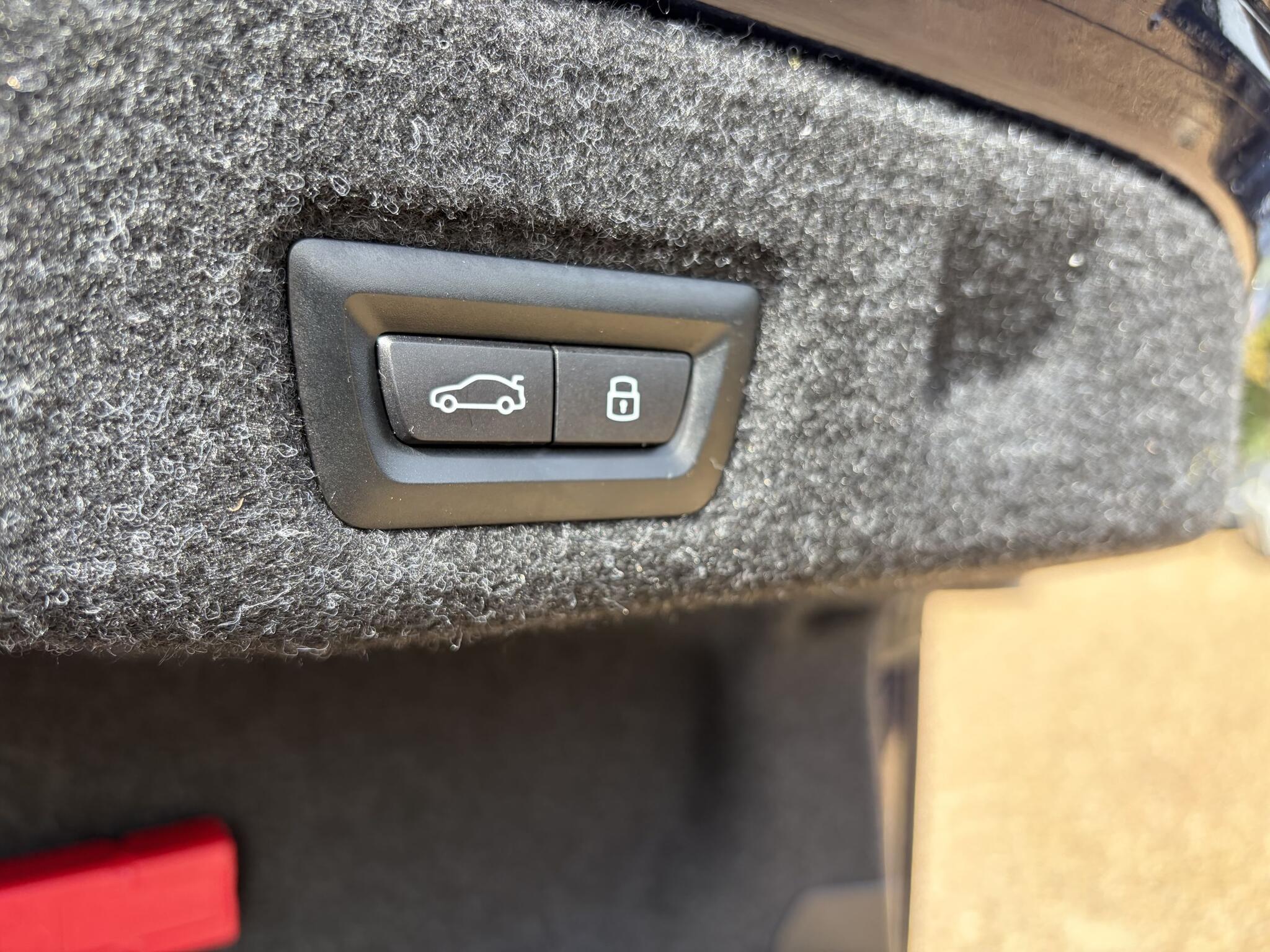 BMW 5 Series view 40