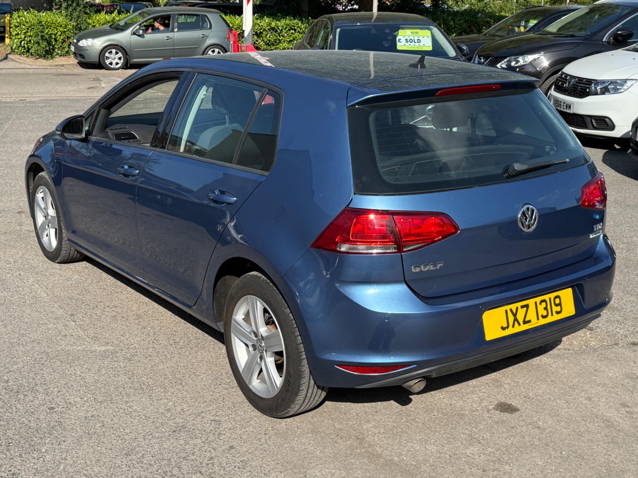 Volkswagen Golf - Image 14