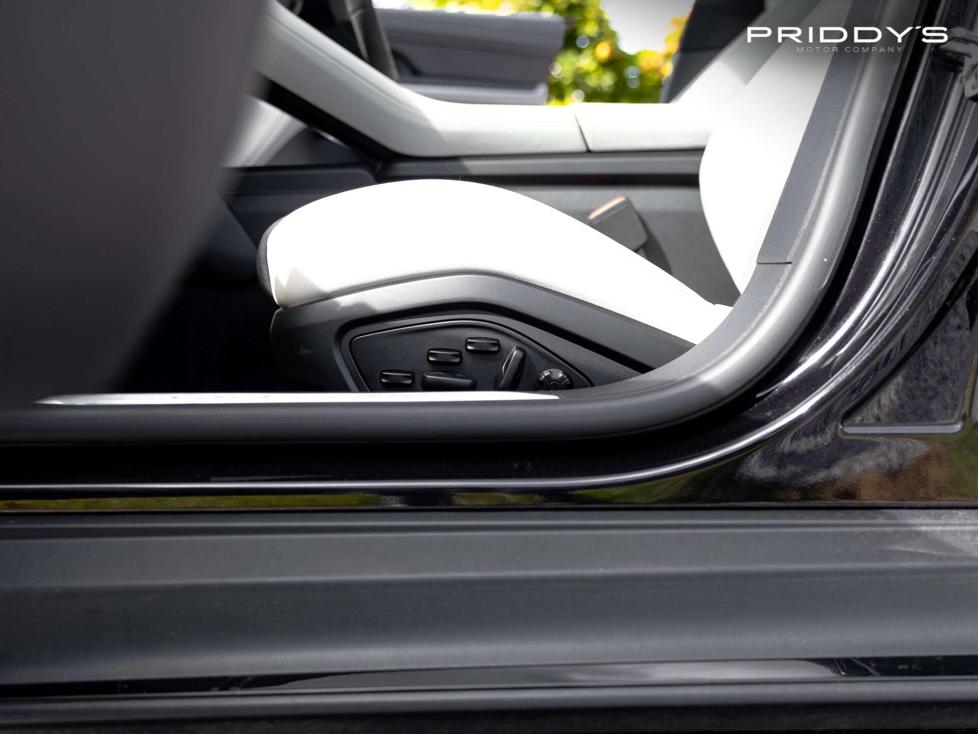 Porsche Taycan view 32