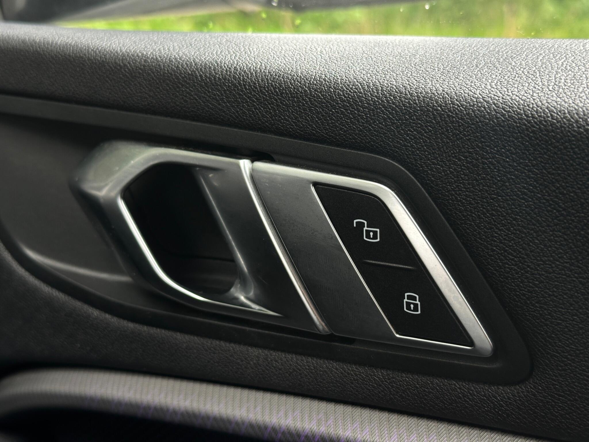 BMW 1 Series view 41