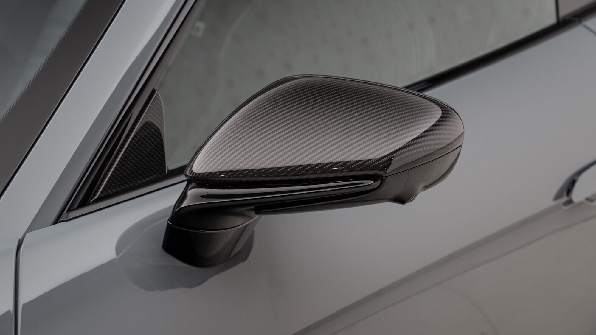 Porsche 911 view 49
