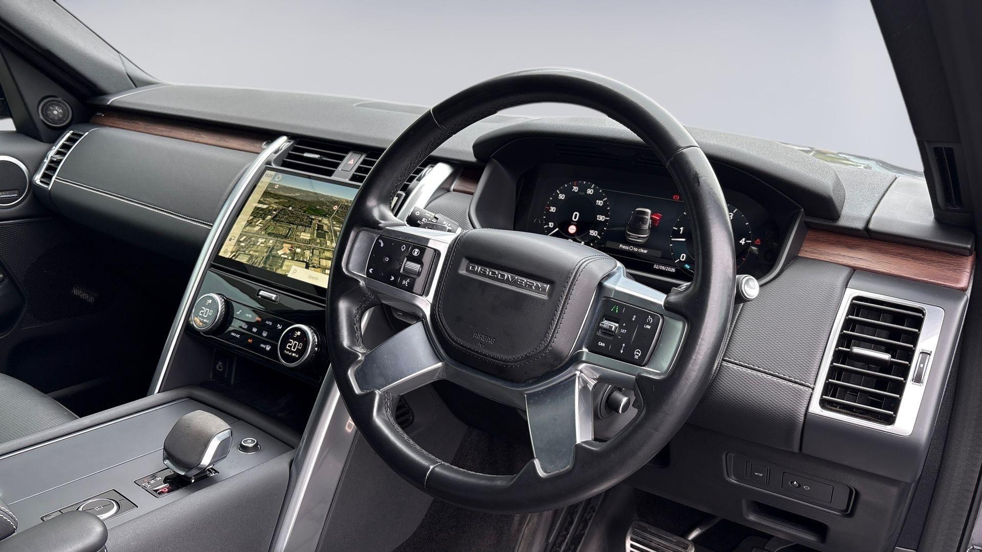 Land Rover Discovery view 9