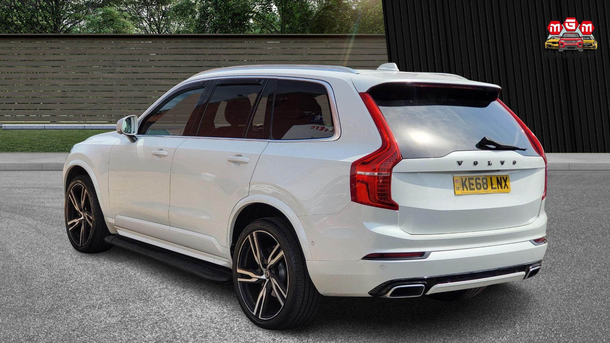 Volvo XC90 view 5