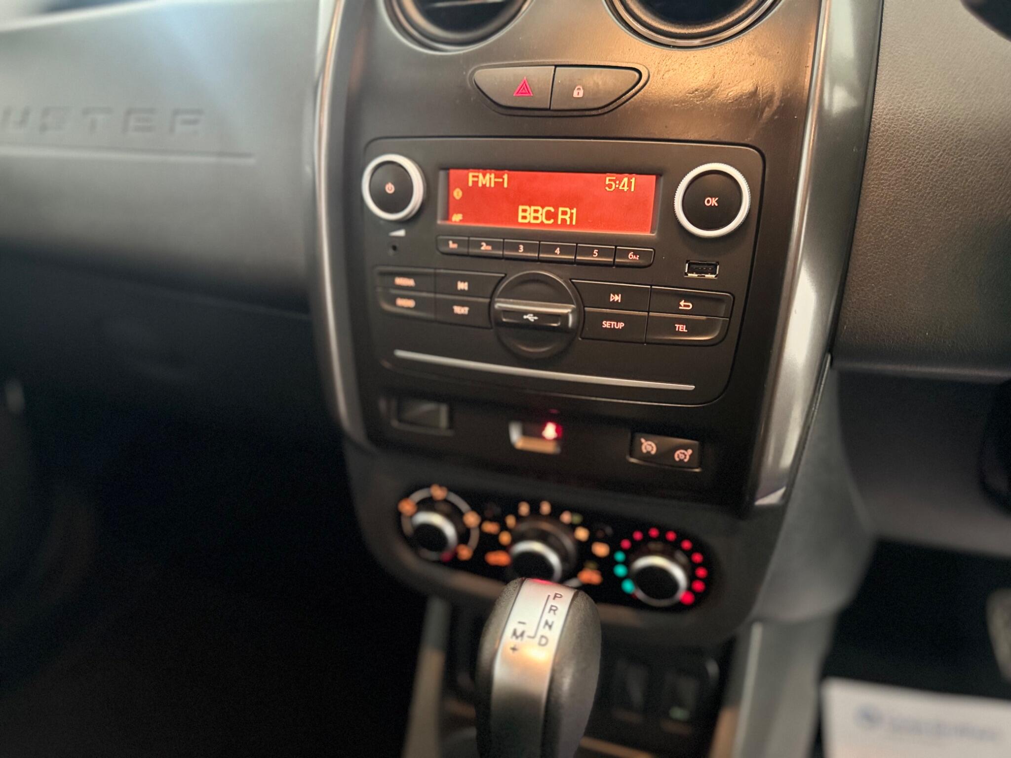 Dacia Duster view 28