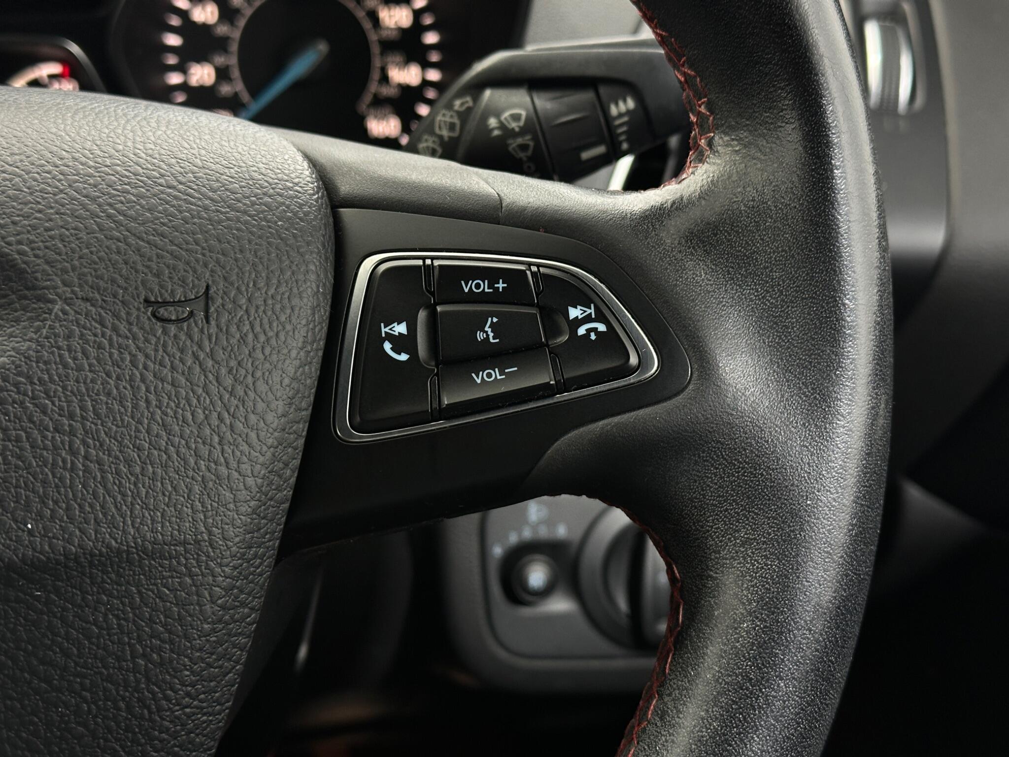 Ford Kuga view 16