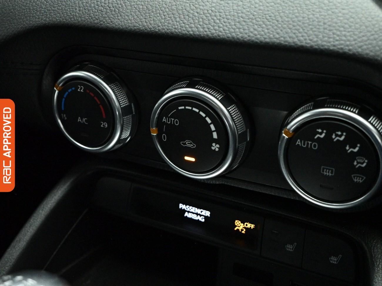Fiat 124 Spider view 15