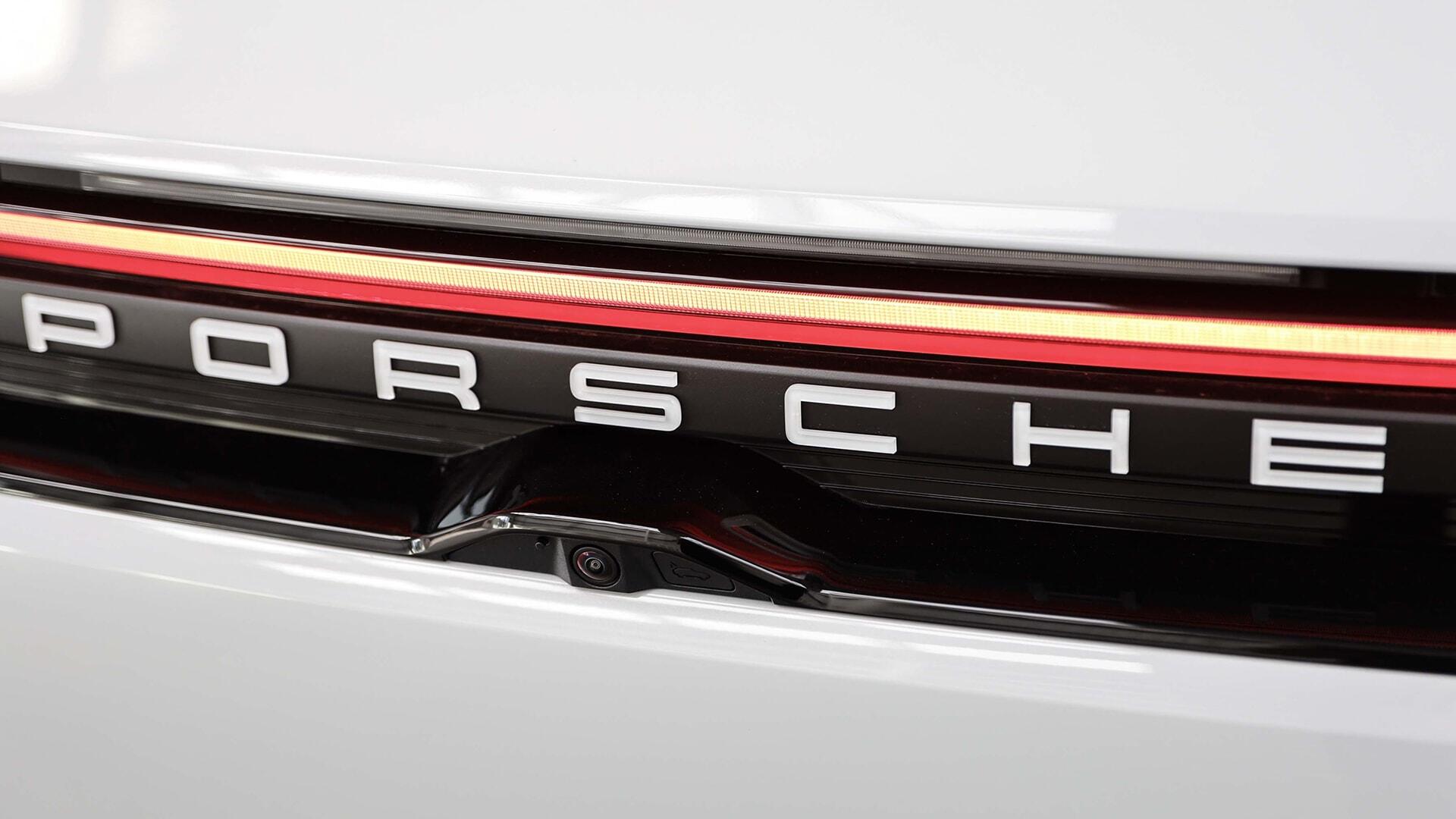 Porsche Macan view 32