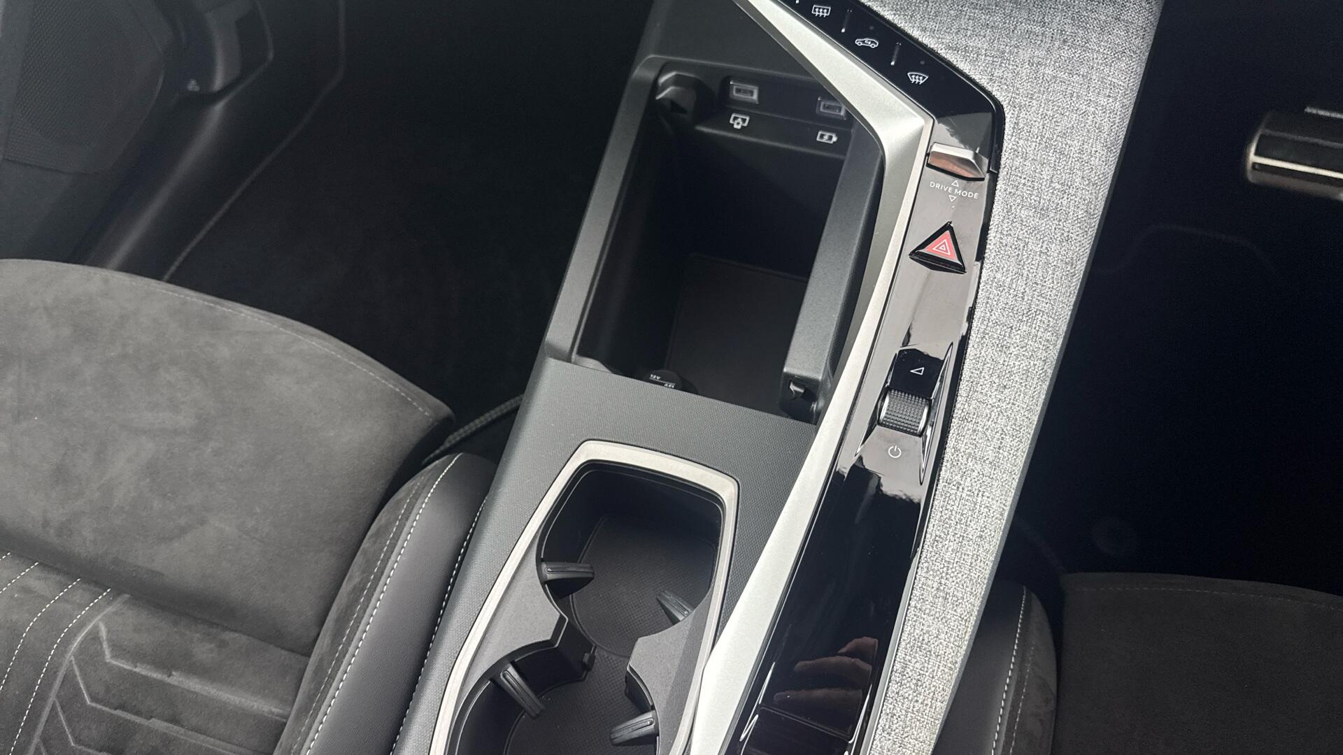 Peugeot 3008 view 39