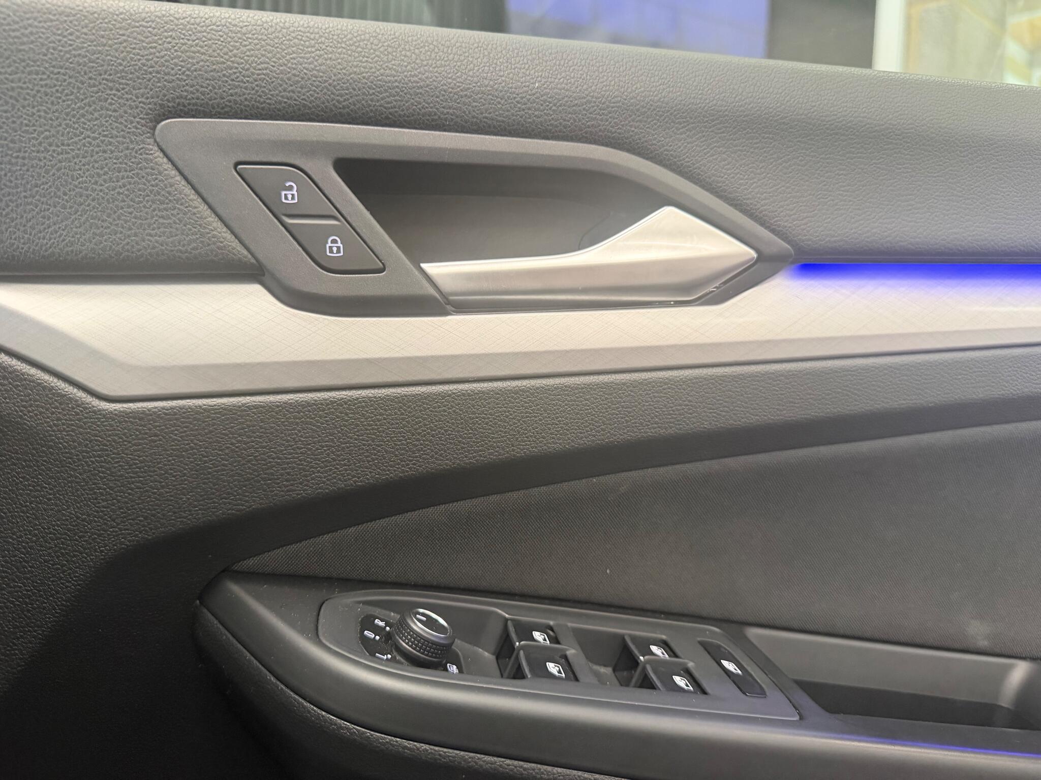 Volkswagen Golf view 47