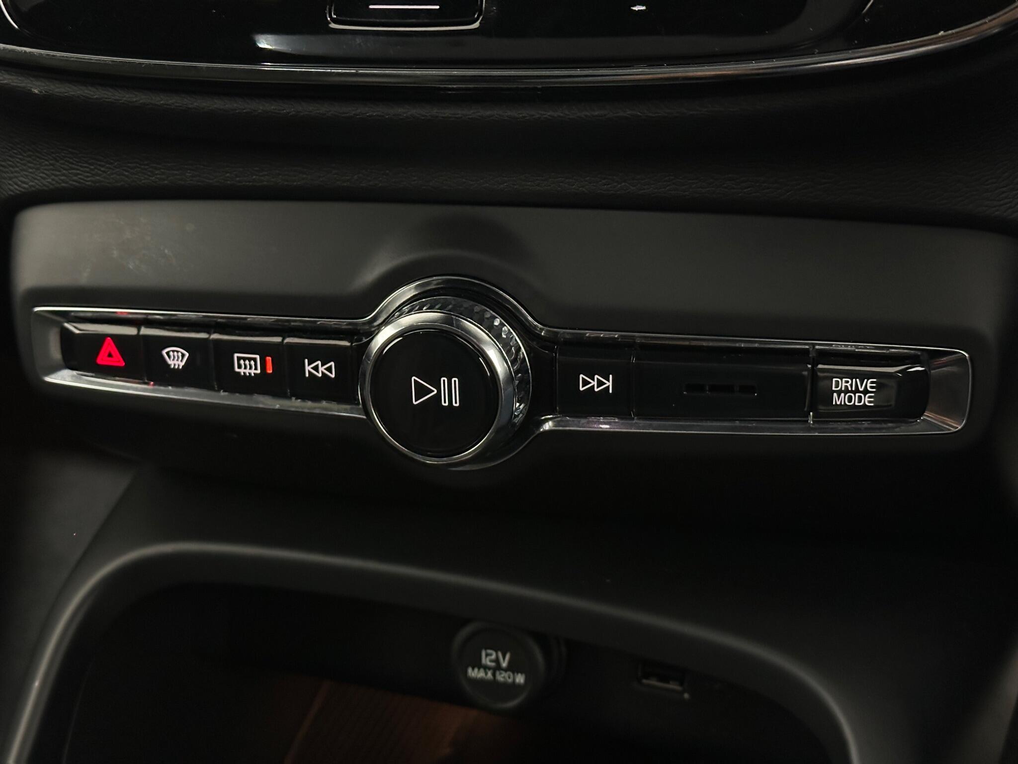Volvo XC40 view 20