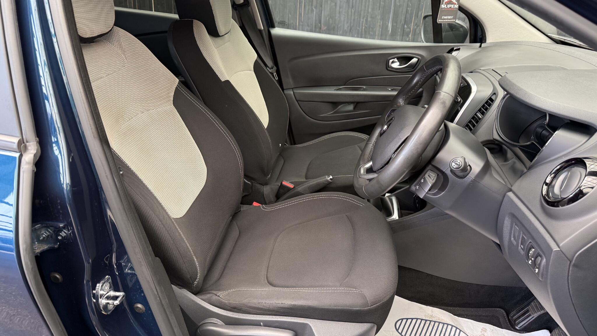 Renault Captur view 18