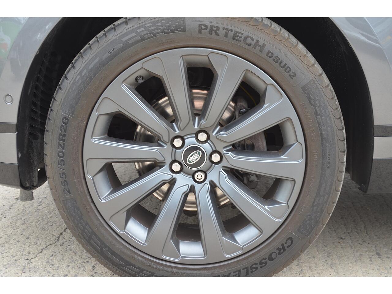 Land Rover Range Rover Velar view 50