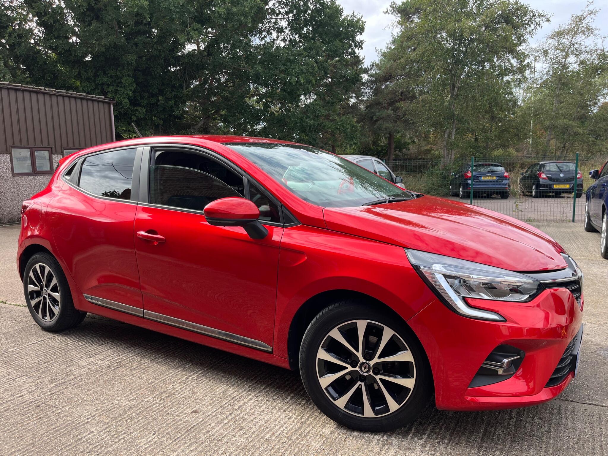 2020 Renault Clio in Red for sale