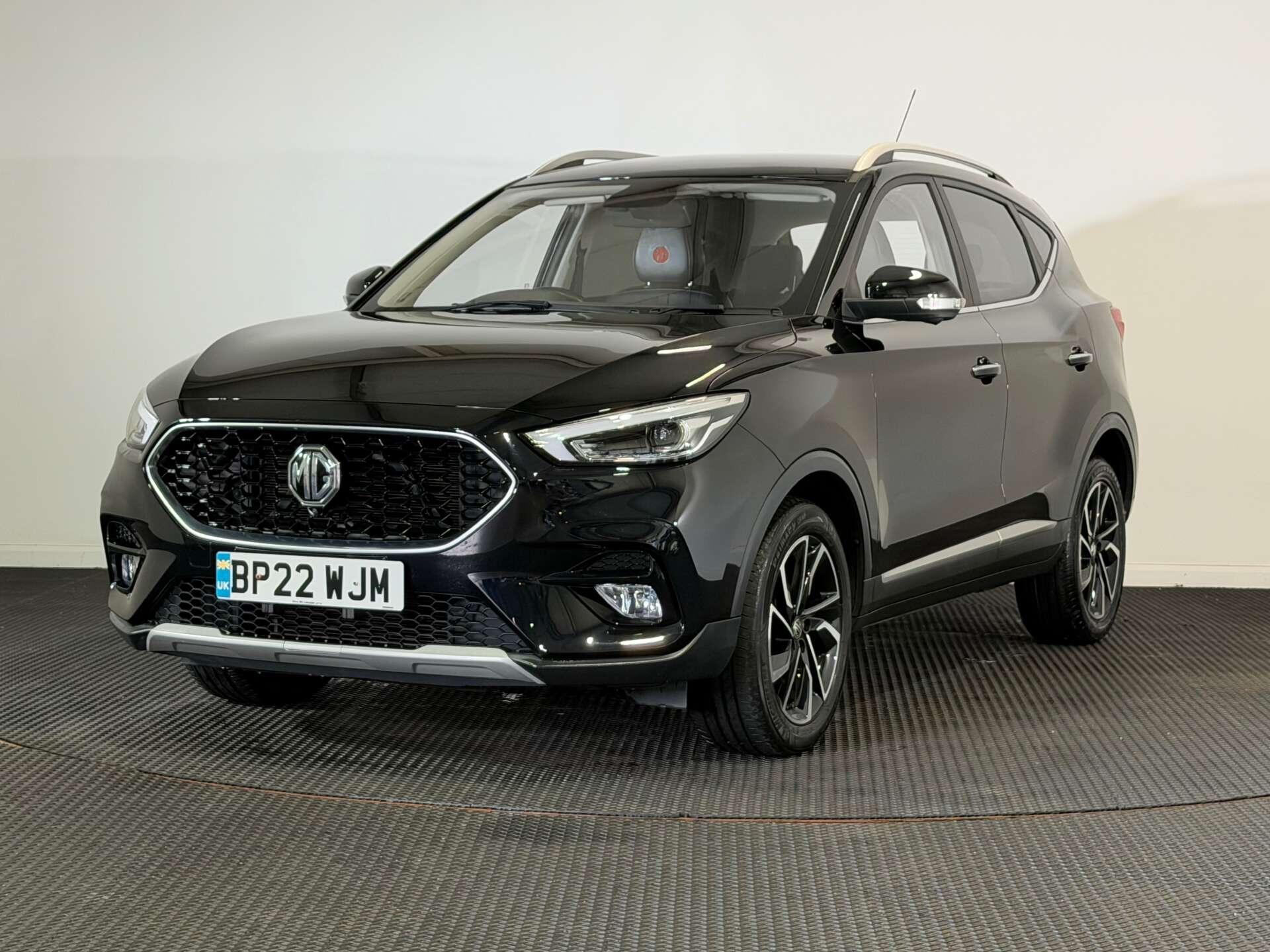 MG ZS view 3