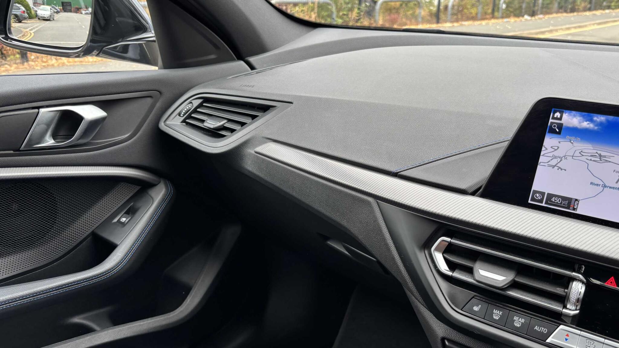 BMW 1 Series view 20