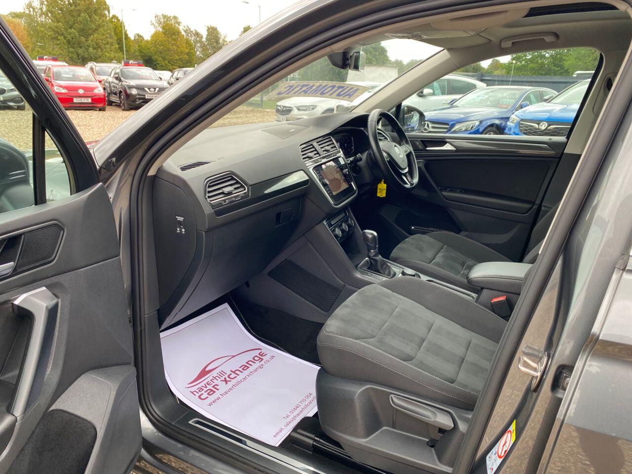 Volkswagen Tiguan view 19