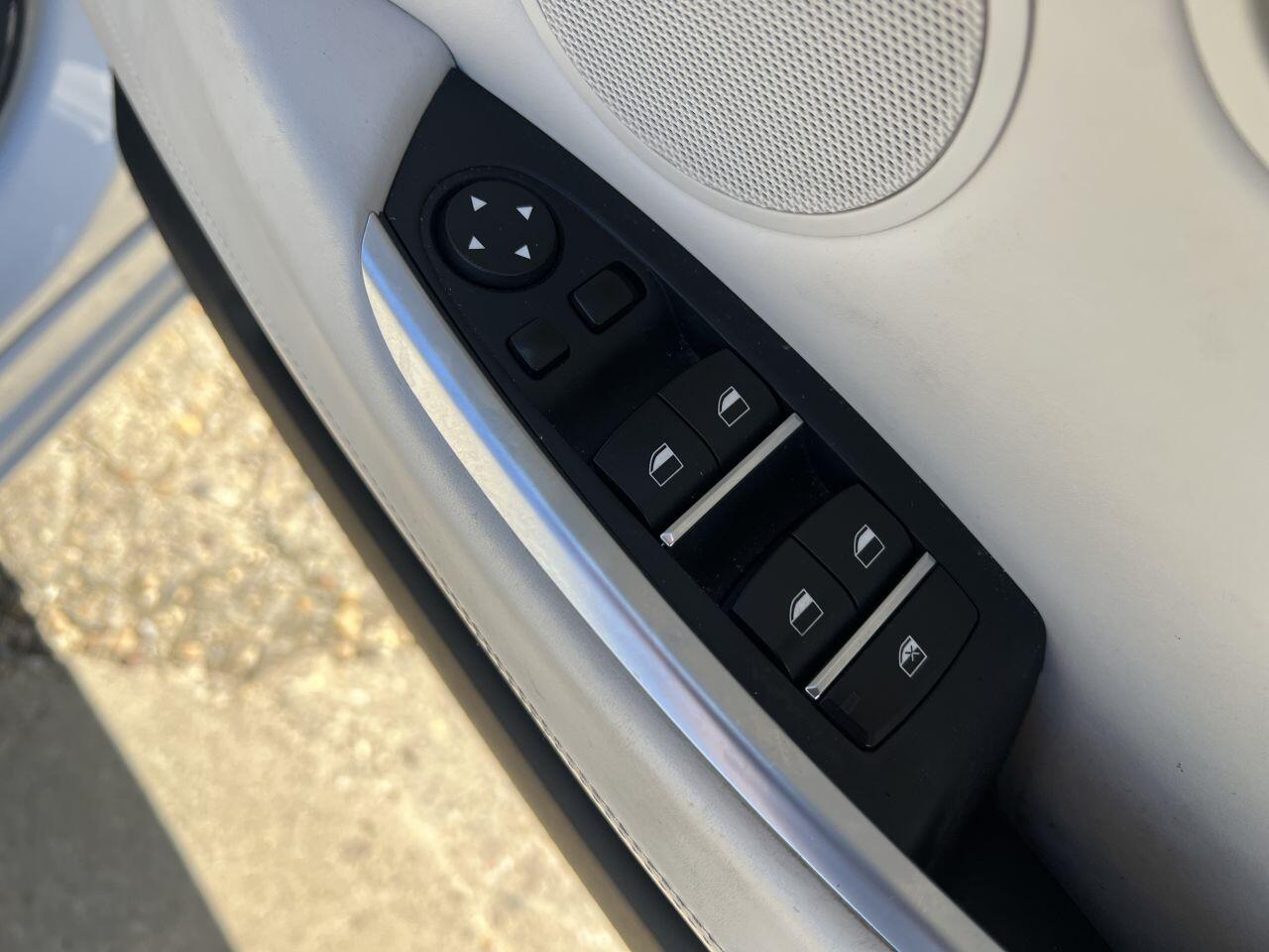 BMW 5 Series view 18