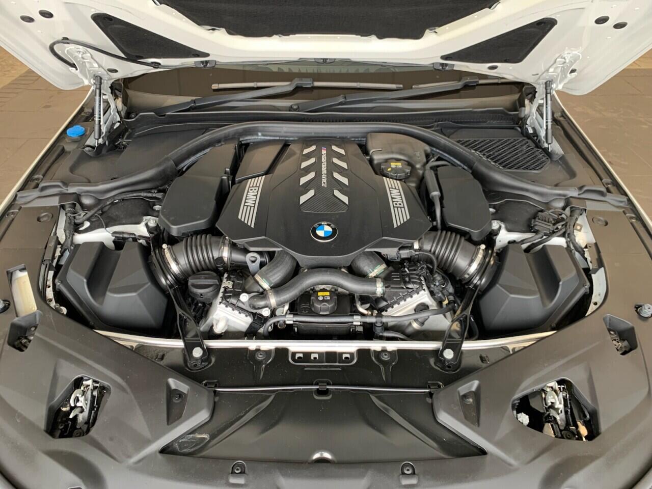 BMW 8 Series view 44
