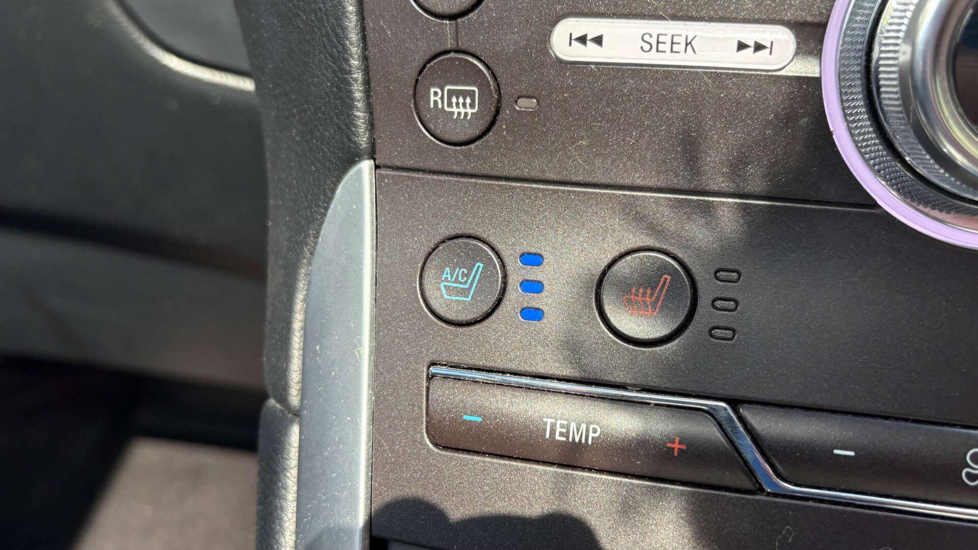 Ford Edge view 36