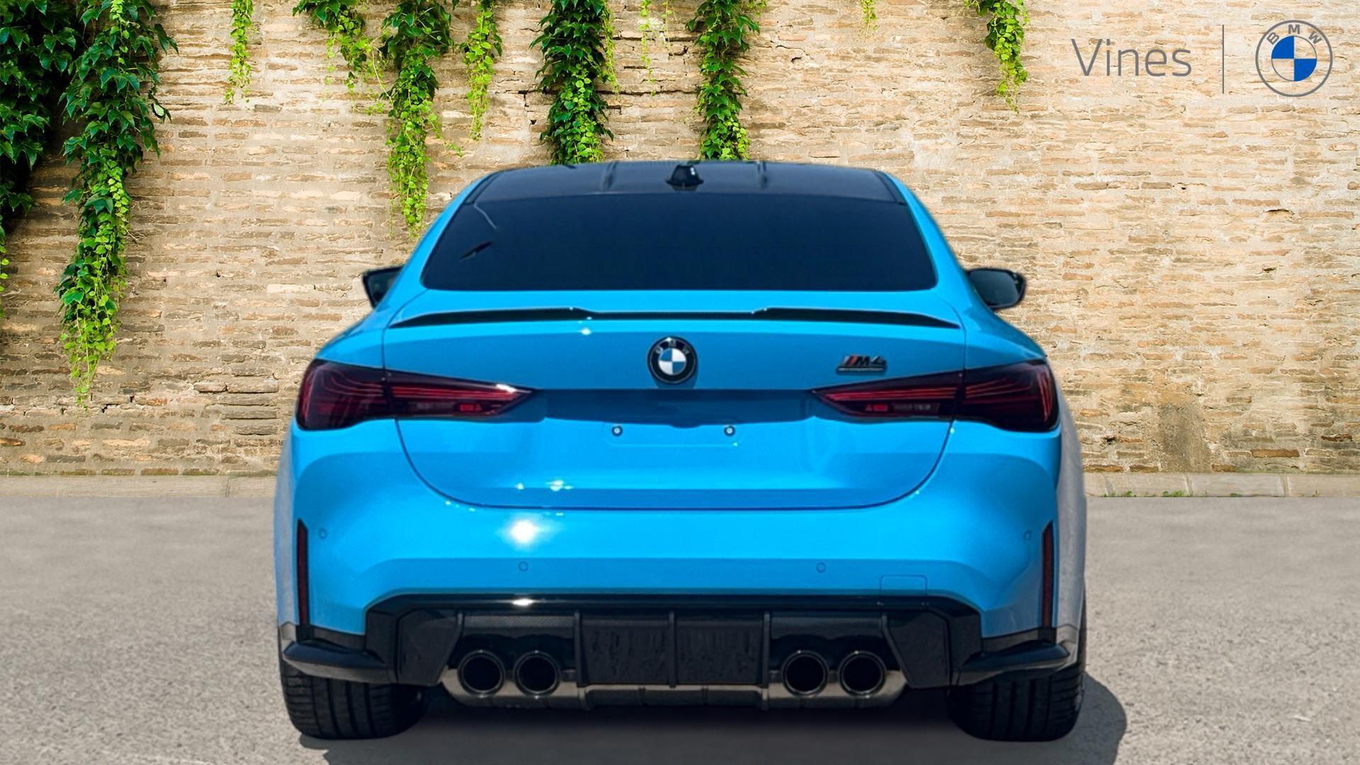 BMW M4 view 16