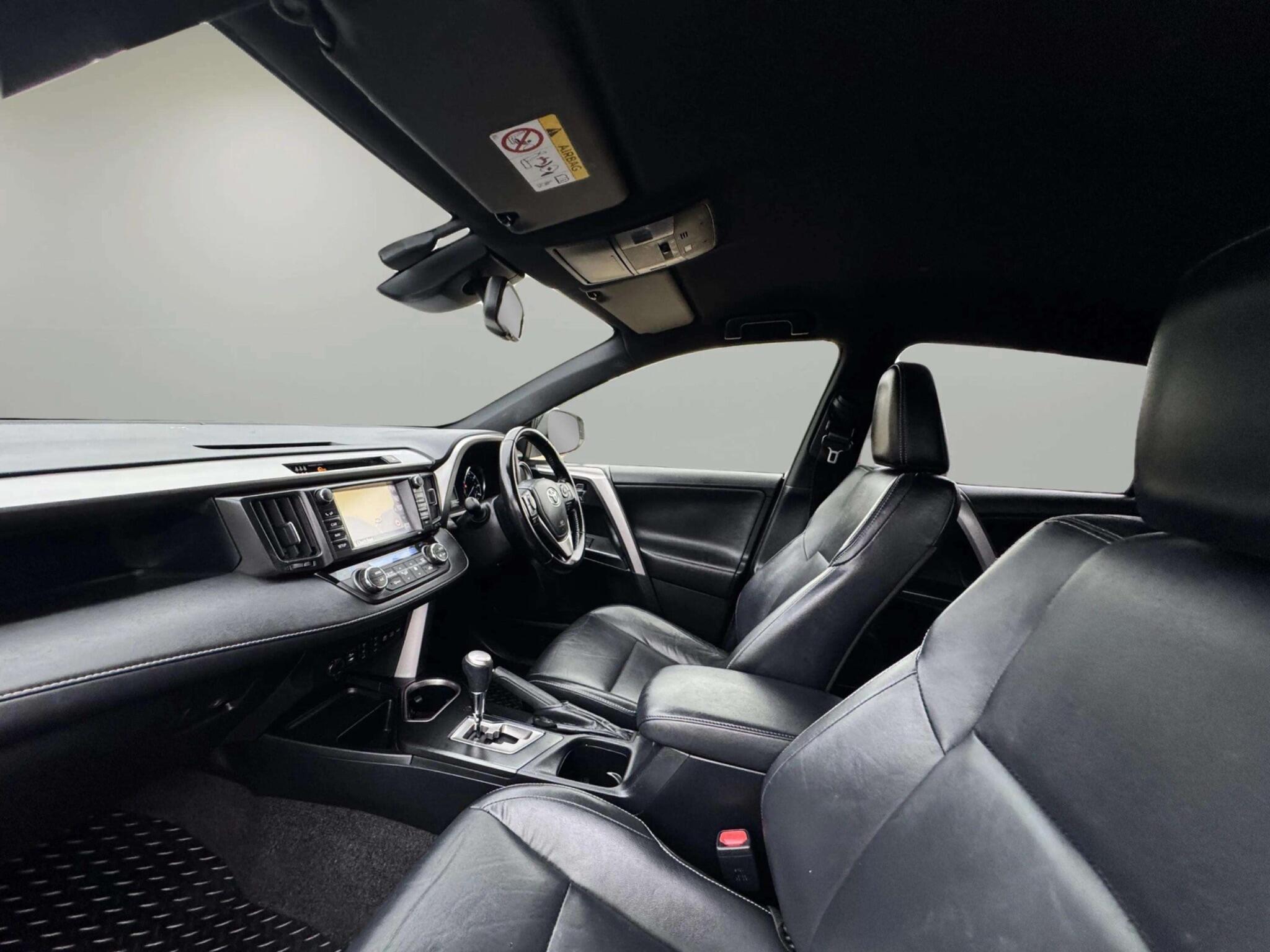 Toyota Rav4 view 45