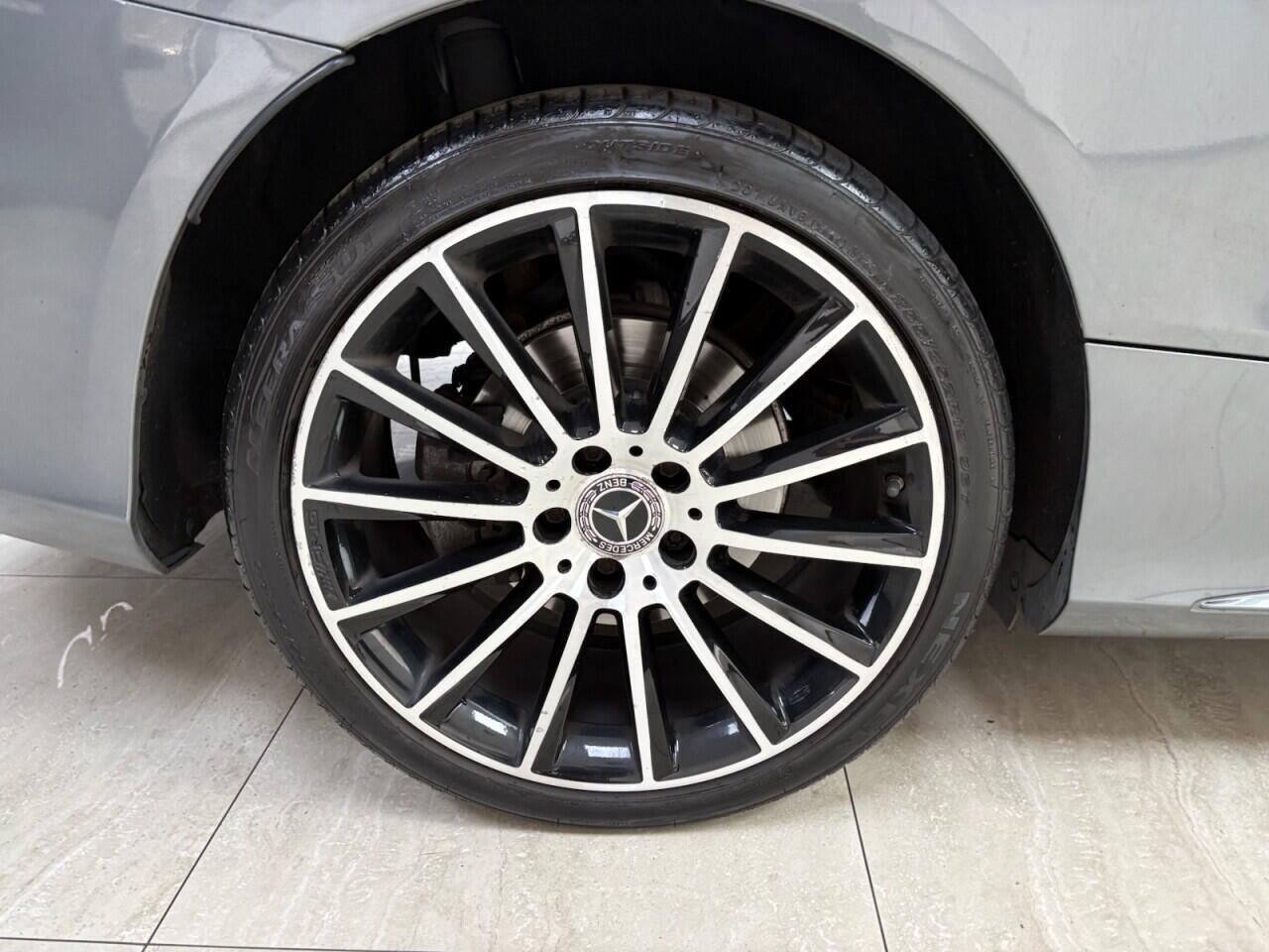 Mercedes-Benz C-Class view 10