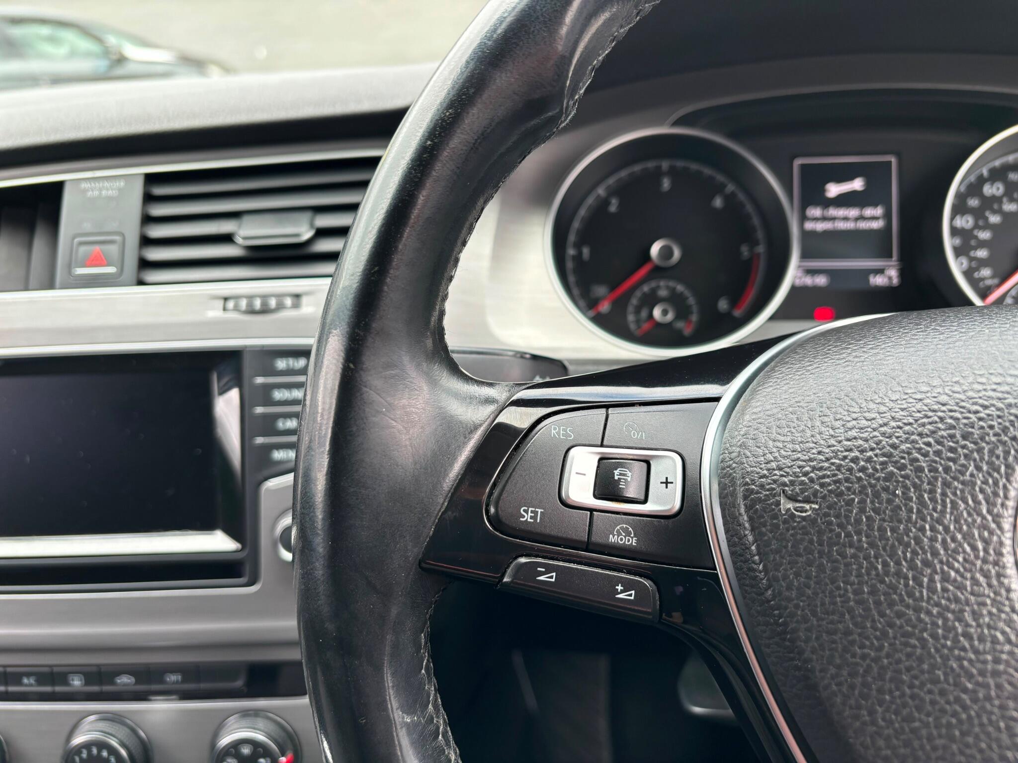 Volkswagen Golf view 12