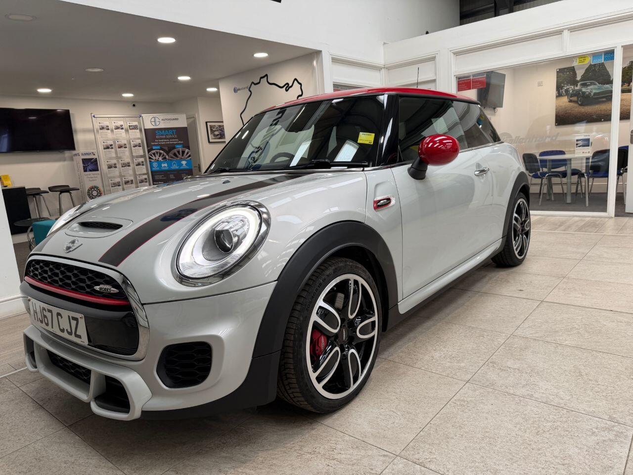 Mini Cooper view 6