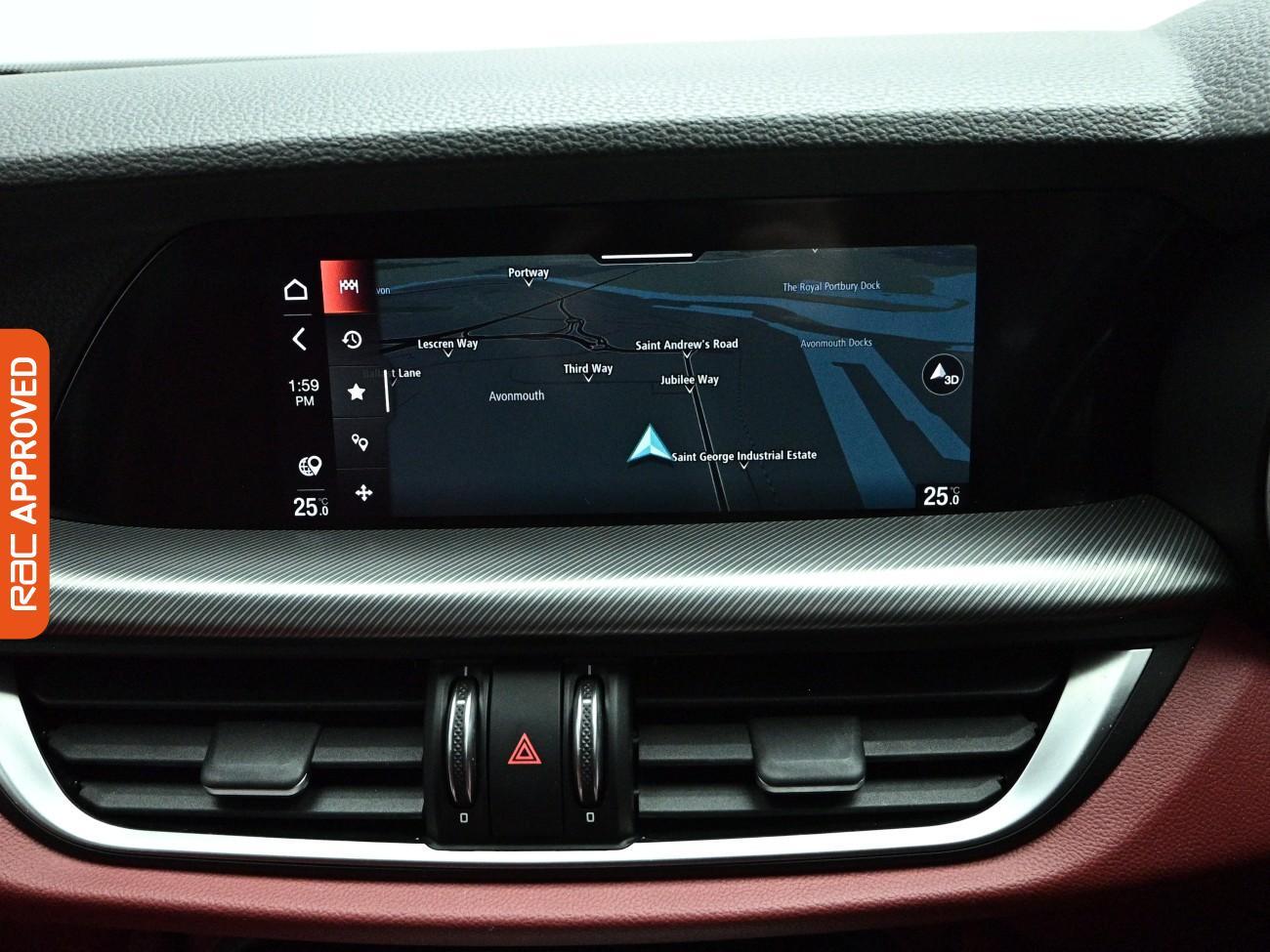 Alfa Romeo Stelvio view 3