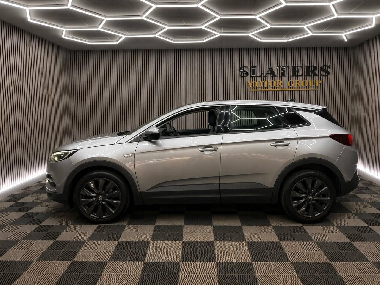 Vauxhall Grandland X view 25